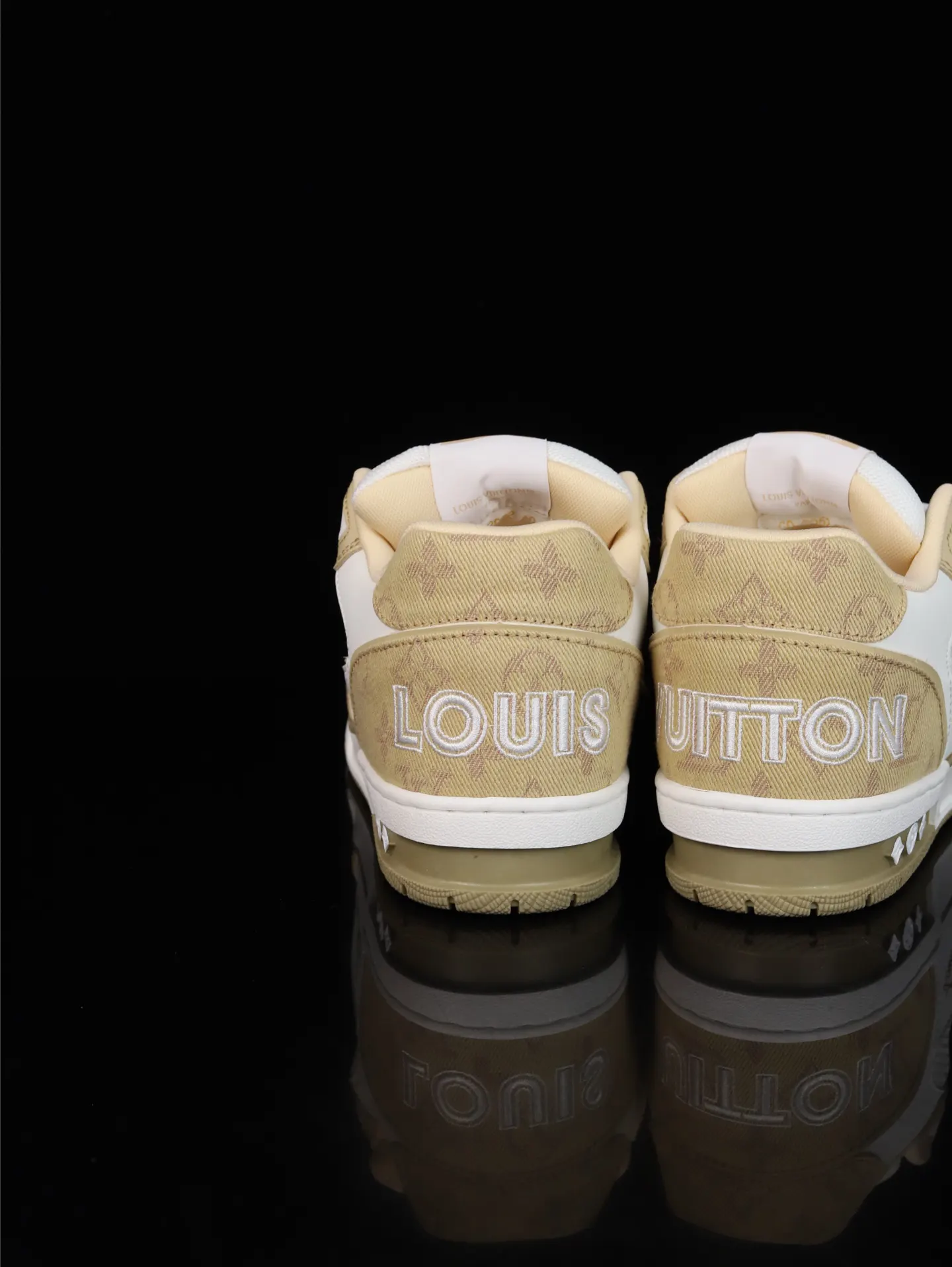Louis Vuitton 运动鞋