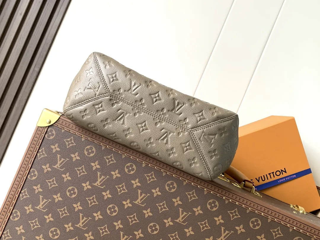 Louis Vuitton Black Tote Bag Leather