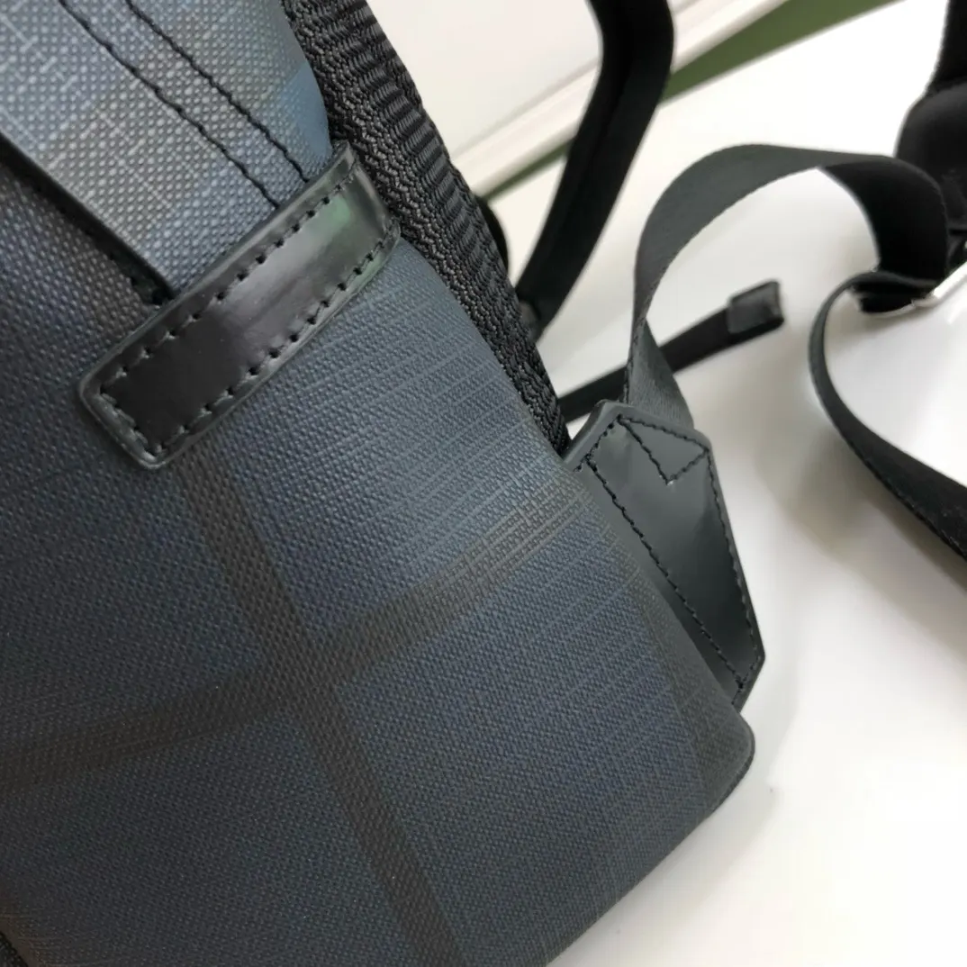 牛皮 本品轻松满足多样需求 是通勤造型的理想单品 双肩包 实用双肩款