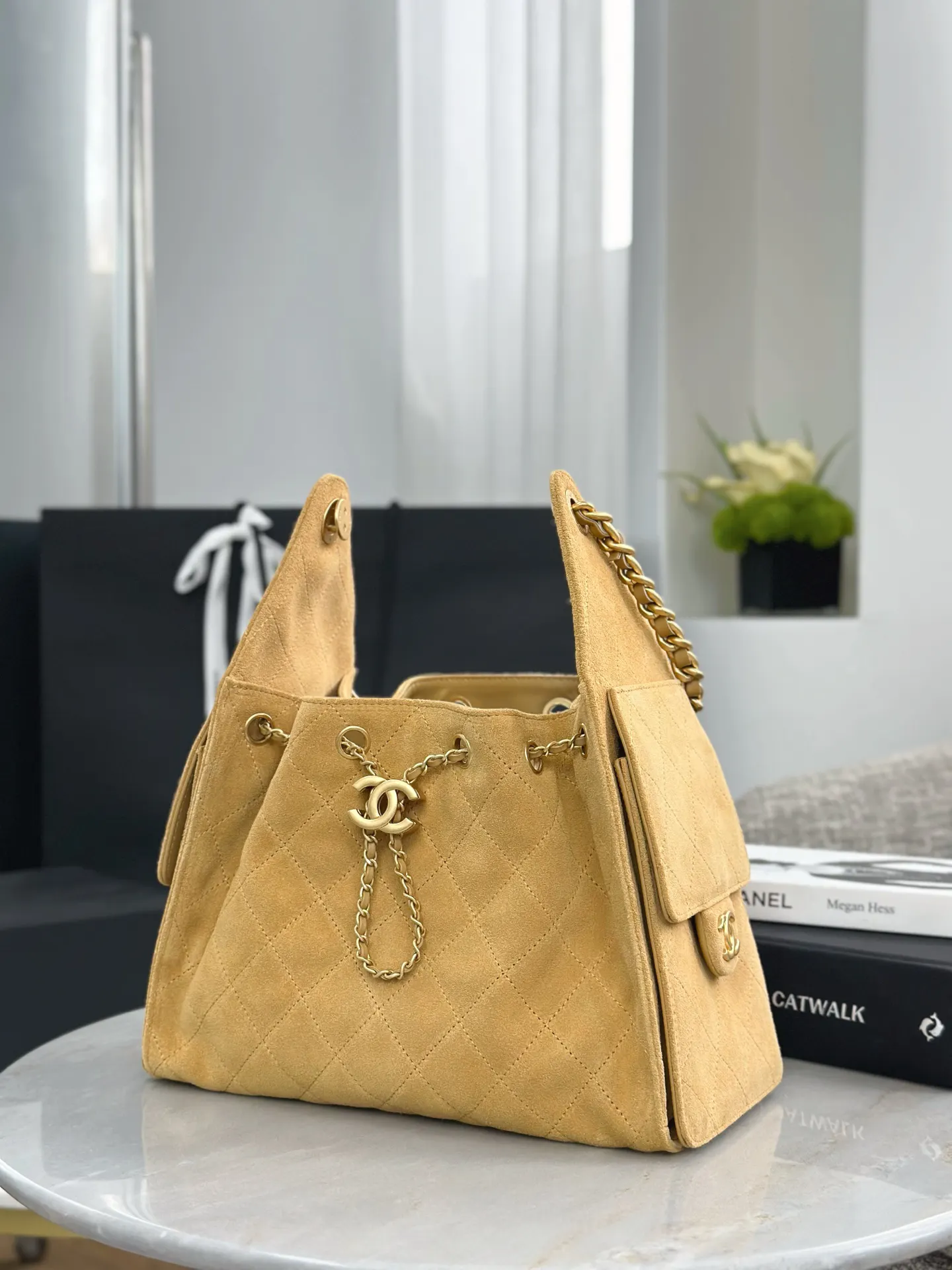 Chanel Suede Hobo Underarm Bag Shoulder Back Image 3 Chanel Suede Hobo Underarm Bag Shoulder Back Image 3