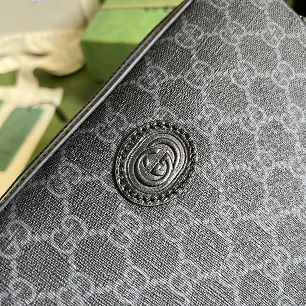 Gucci 斜挎包