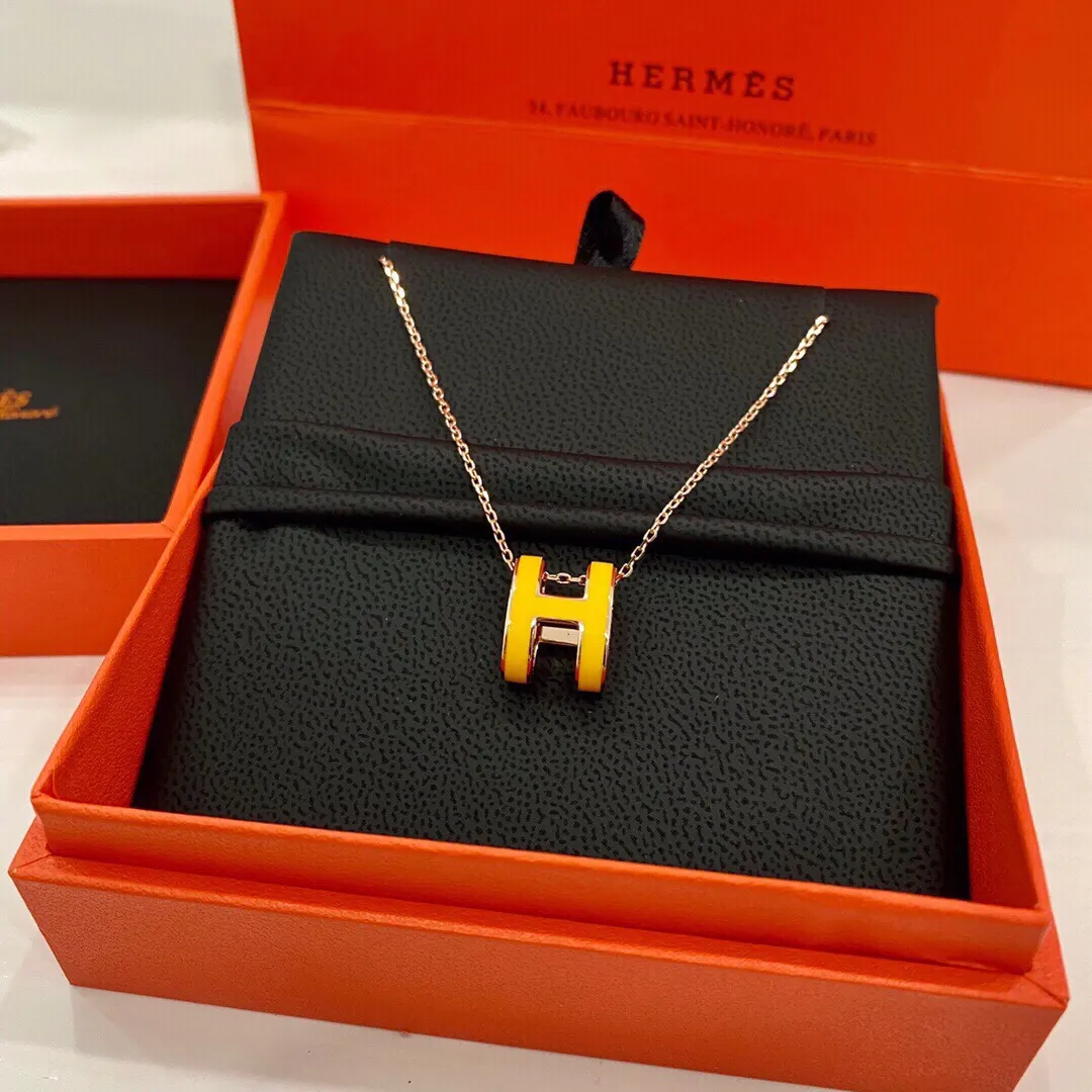 Hermès 黄色 首饰 精致配飾 項鏈(數字3) Hermès 黄色 首饰 精致配飾 項鏈(數字3)