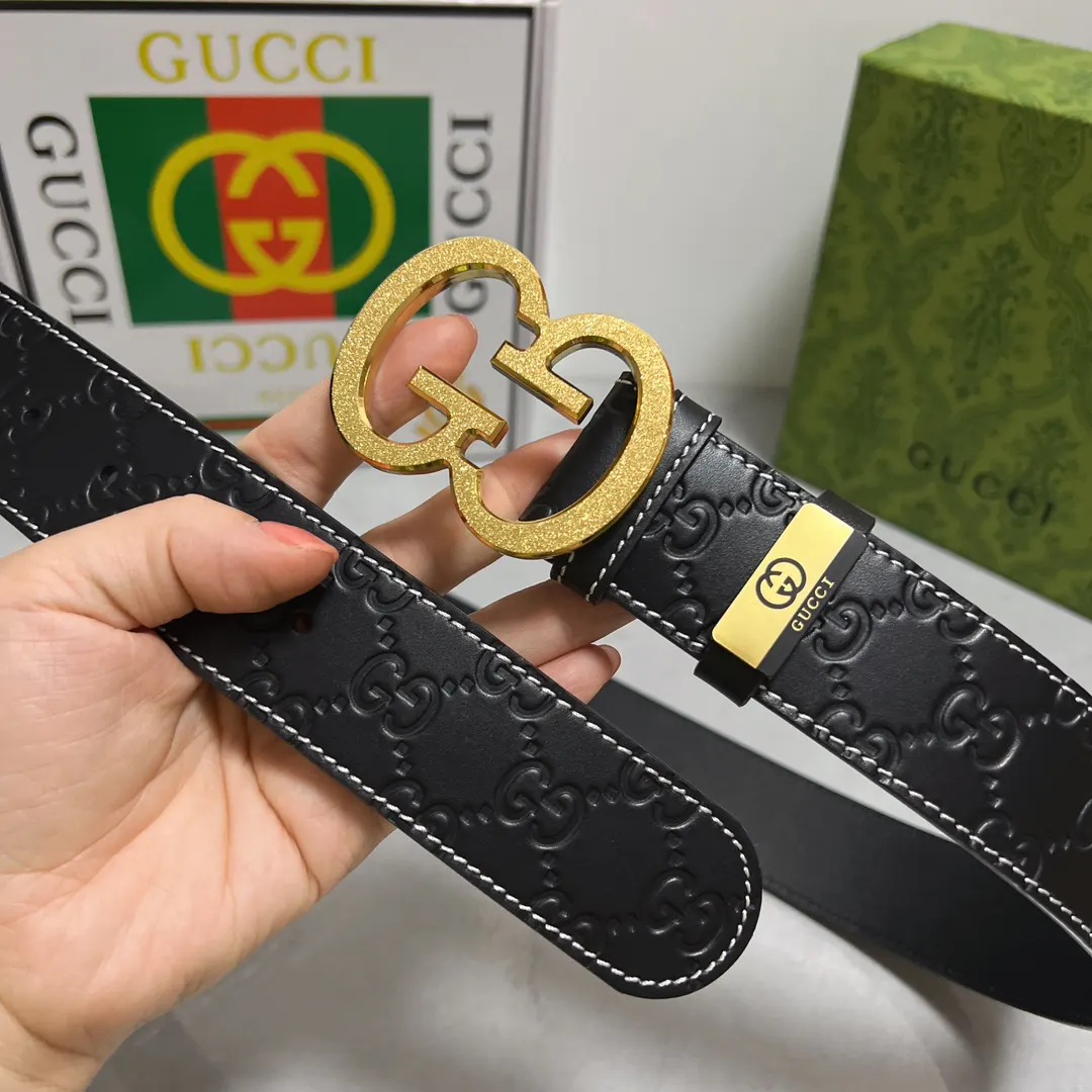 Gucci 双G扣牛皮腰带