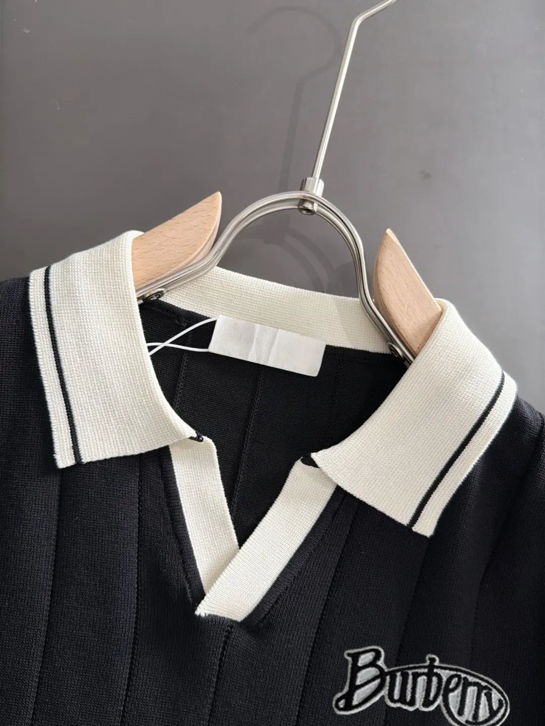 Burberry Embroidery Cotton Knitwear Textured Knit Image 3 Burberry Embroidery Cotton Knitwear Textured Knit Image 3