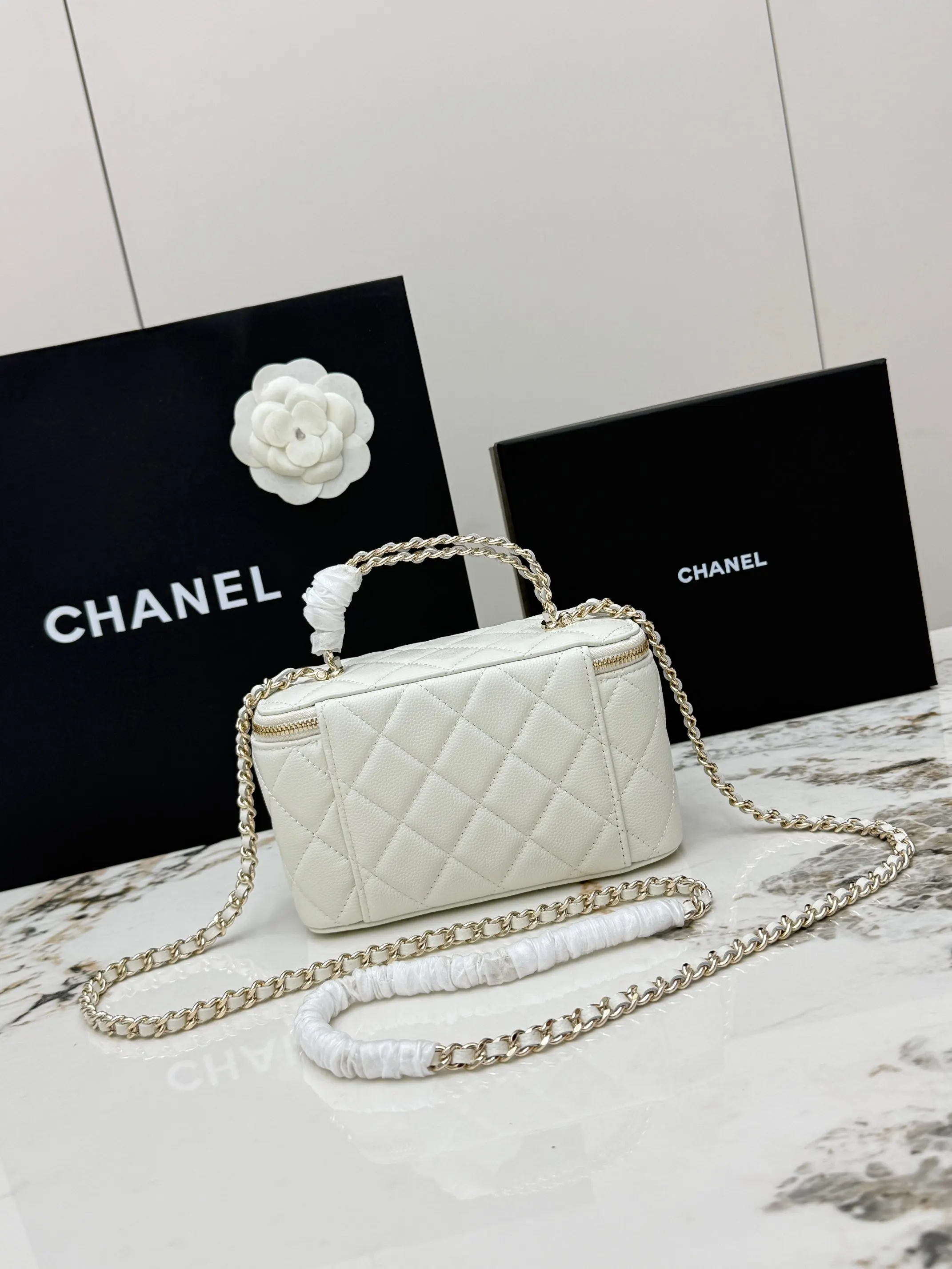 Chain Bag Leather