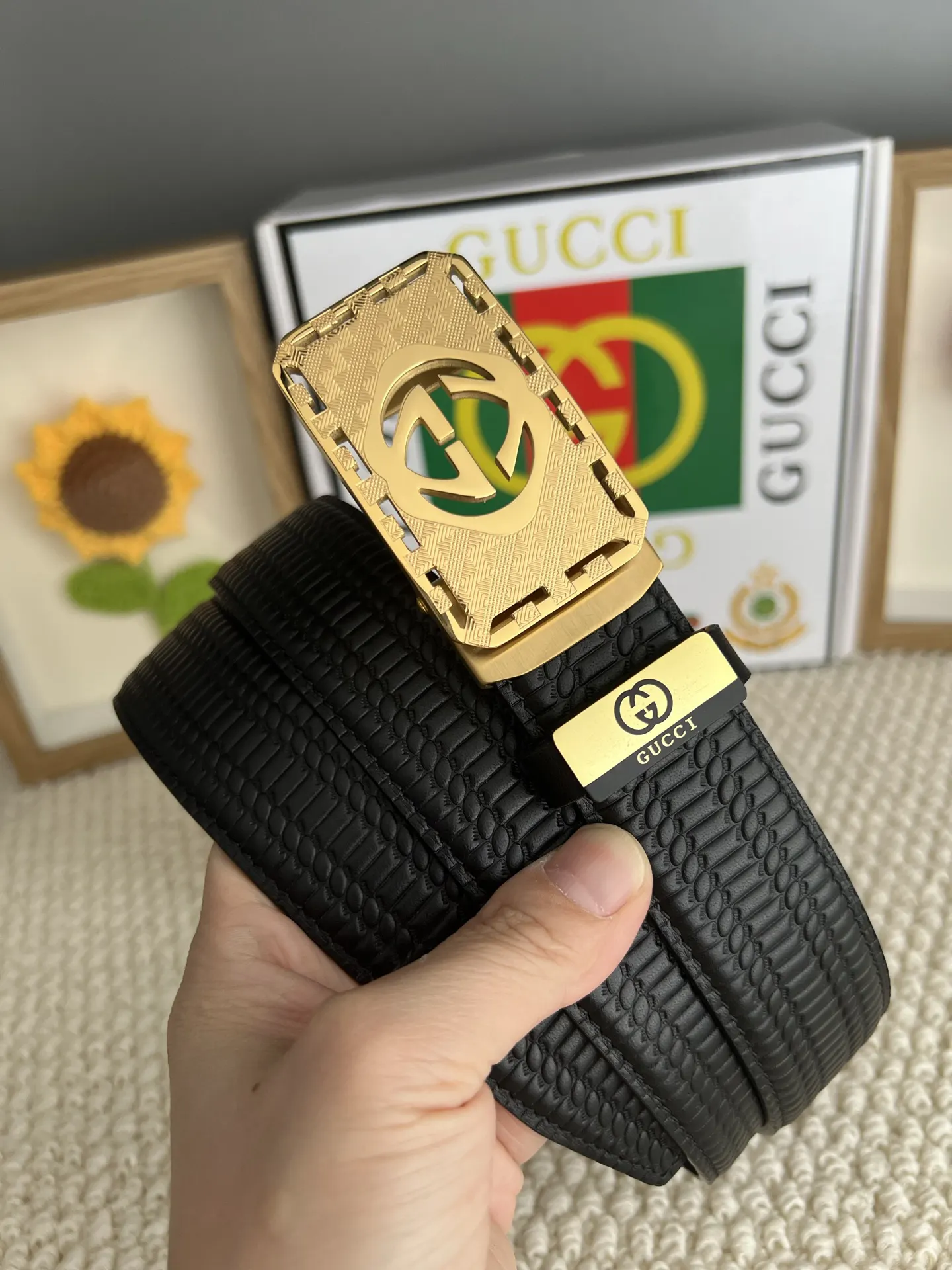 Gucci 双G扣牛皮腰带