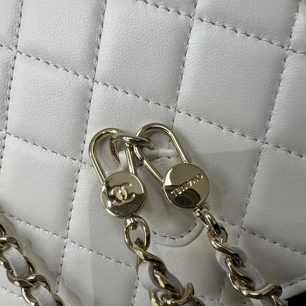 Chanel 白色 皮革 菱格绗缝 手提包