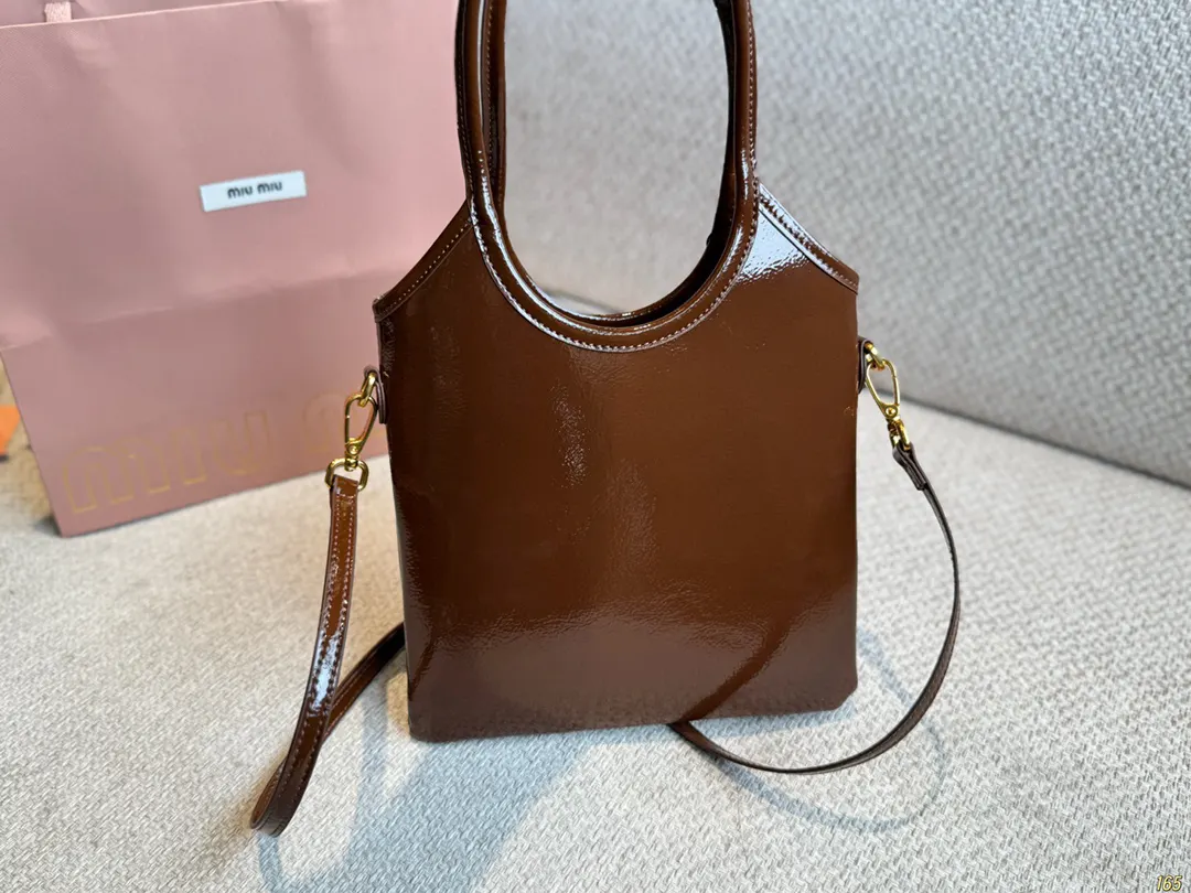 Miu miumiu 美式复古神仙迷你托特包 字母 大容量托特款