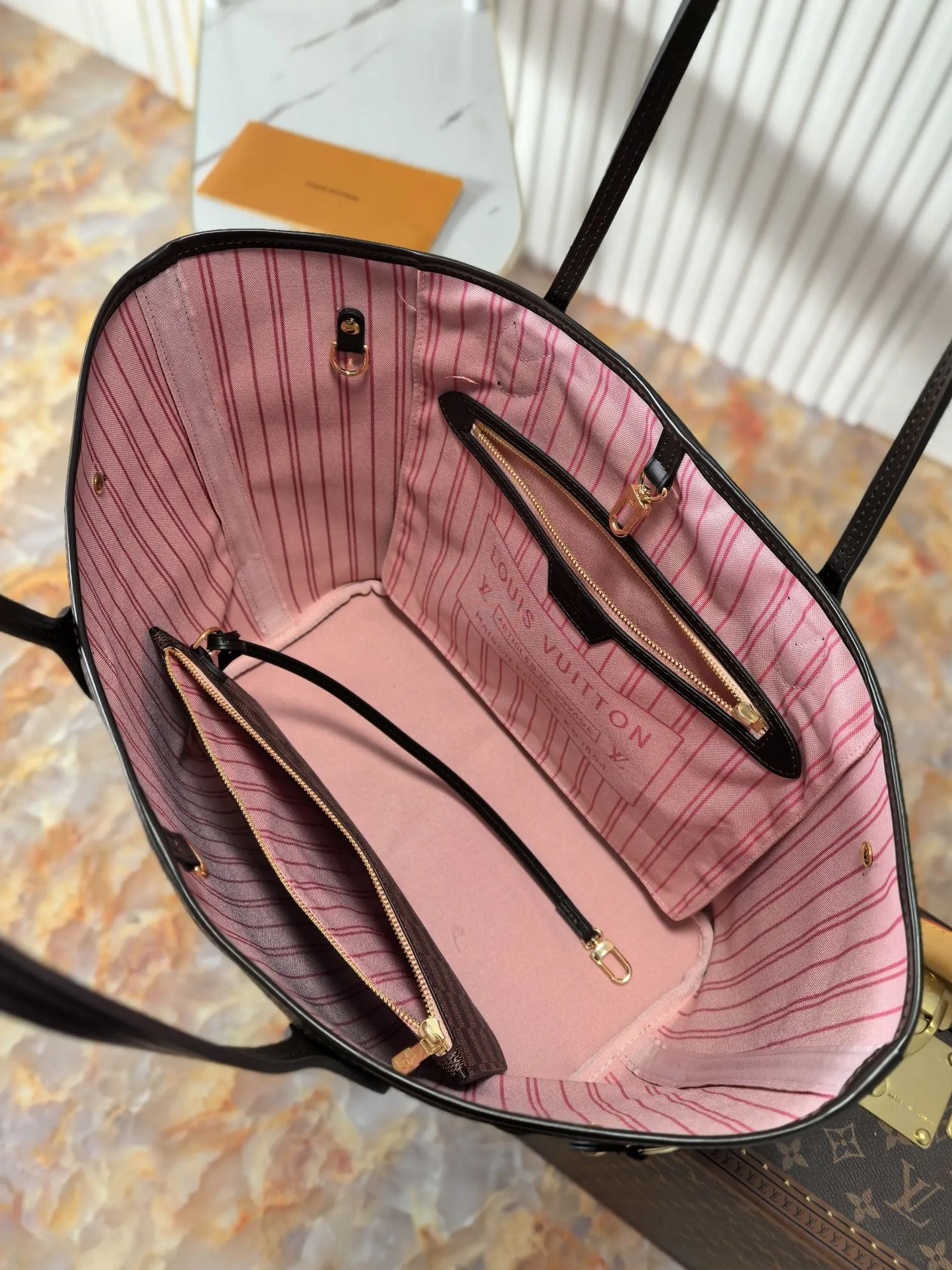Neverfull 老花 帆布 手拿包 精致手拿款