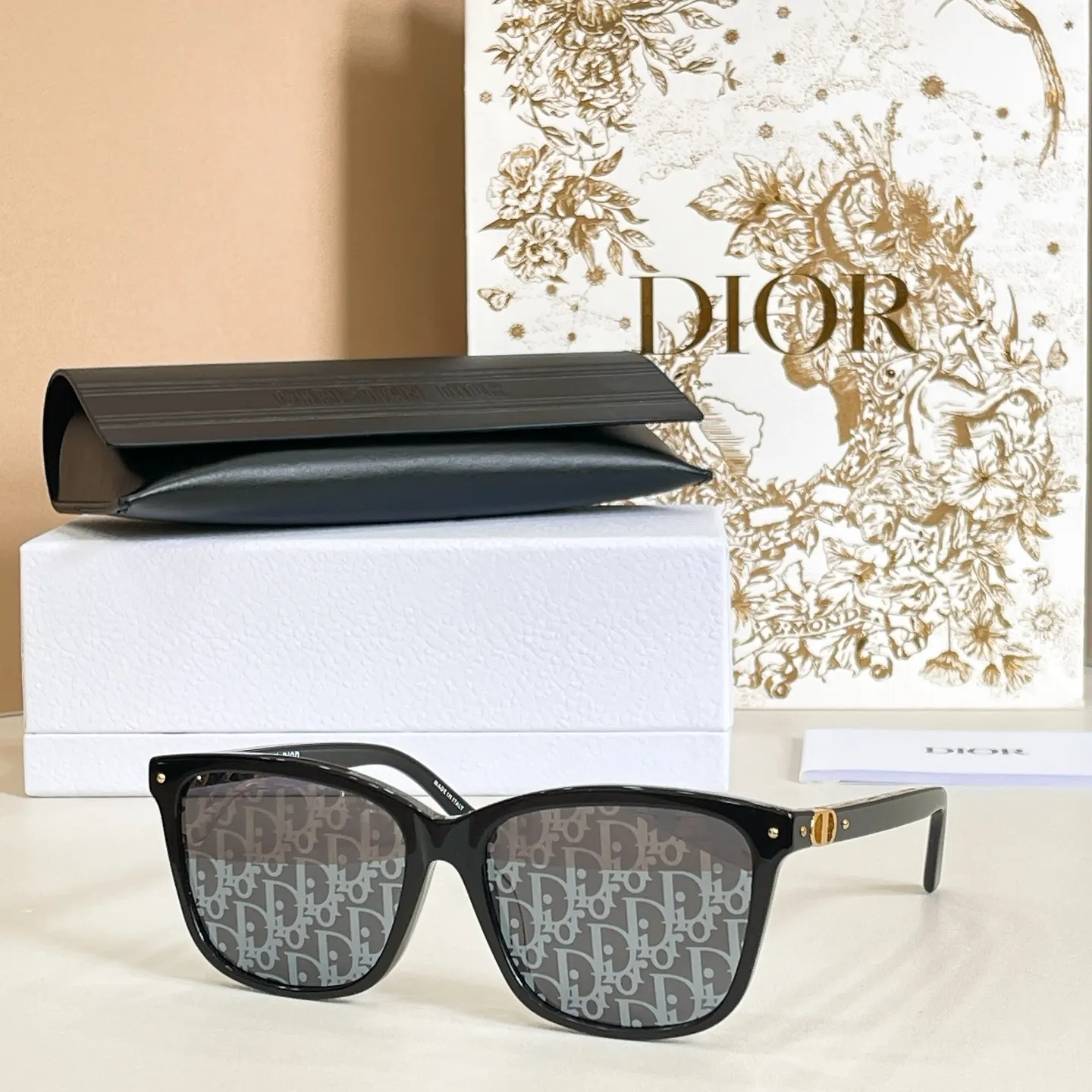 Dior 黑色方形太阳镜 礼盒