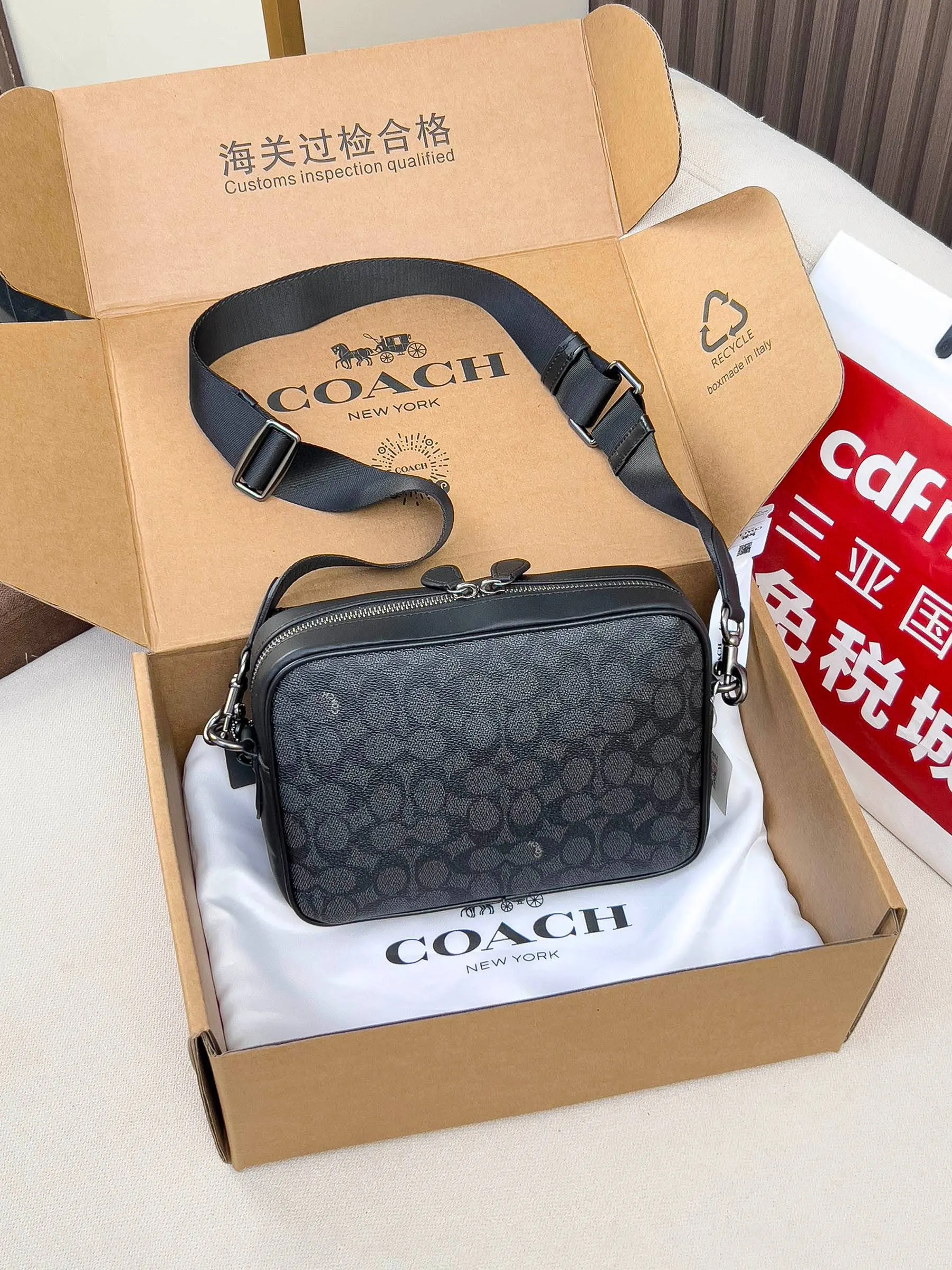 Coach 牛皮 flat鏈條小邮差包 鏈條包 精致鏈條款