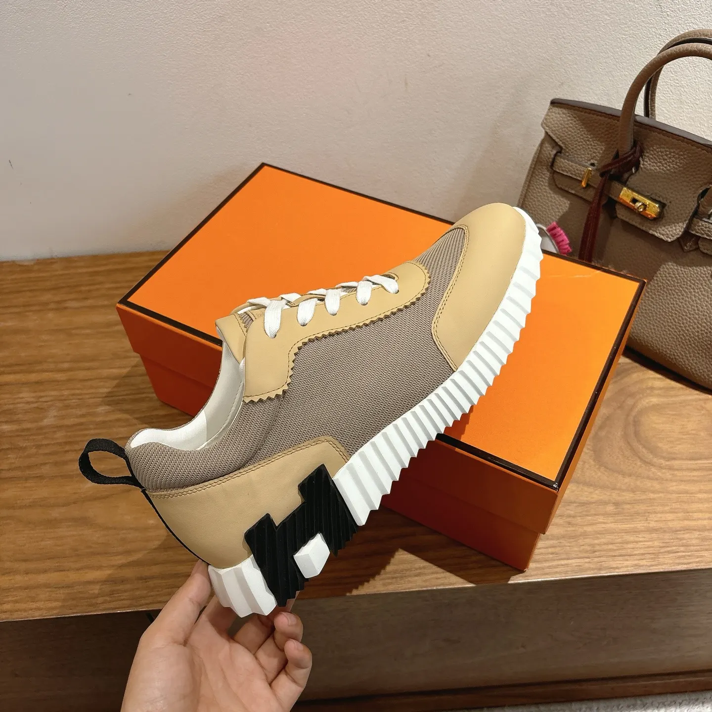 Hermès SS 运动鞋(數字9) Hermès SS 运动鞋(數字9)