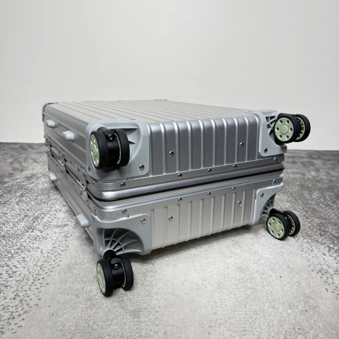Black Silver Suitcase Travel Lightweight