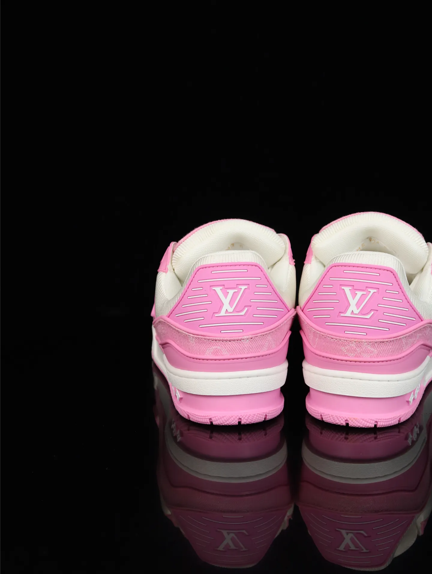 Louis Vuitton 运动鞋