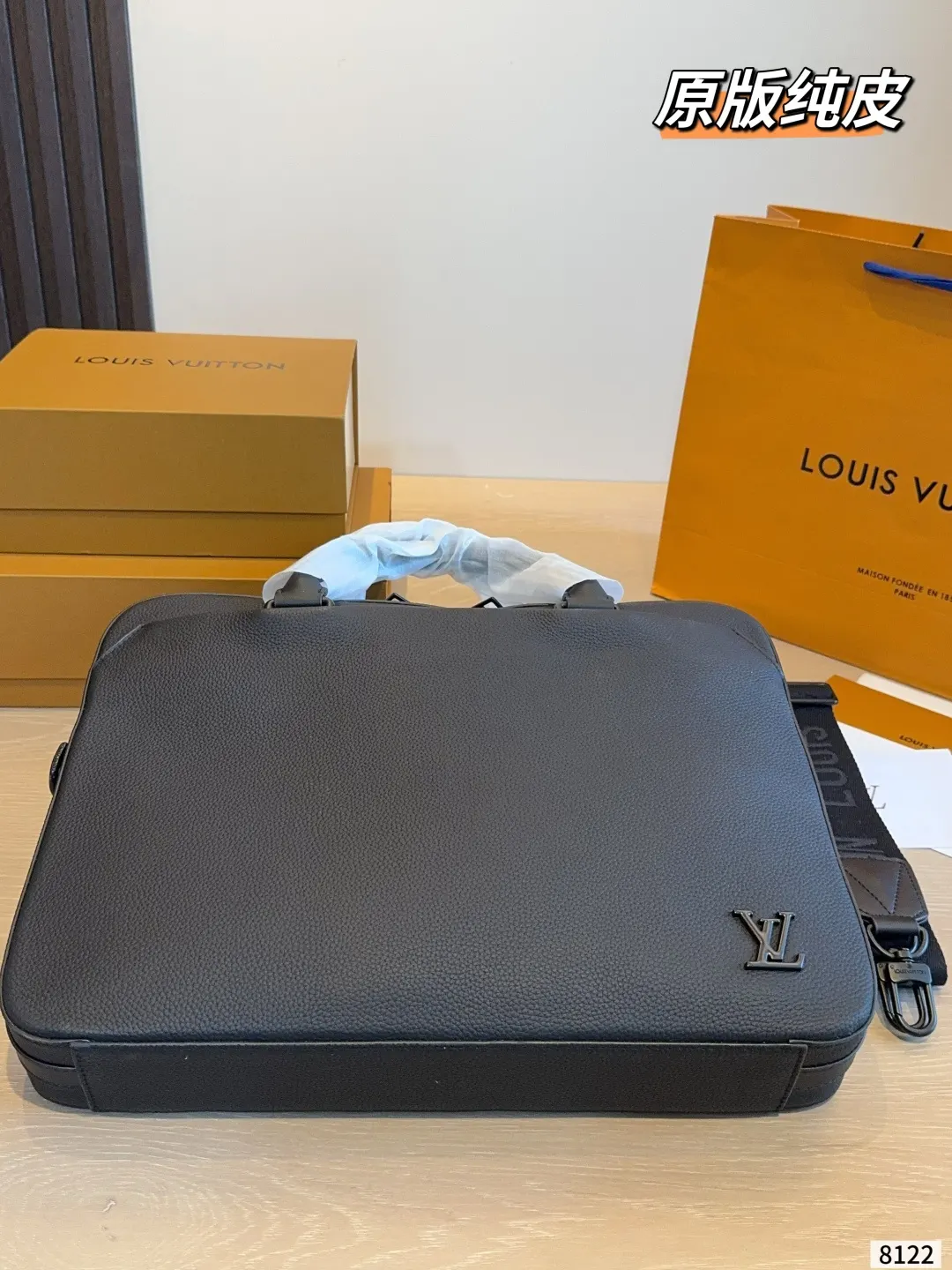 LV 隔层 拉链暗袋 斜挎包 轻便斜挎款
