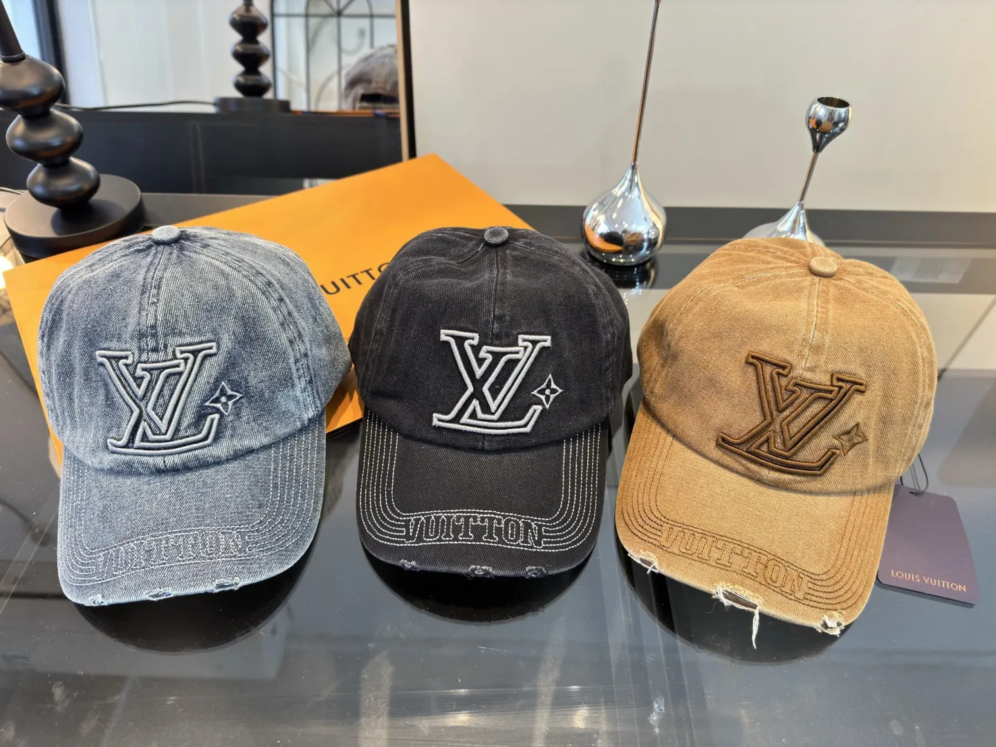 Louis Vuitton Fashion Item Casual Image 9 Louis Vuitton Fashion Item Casual Image 9