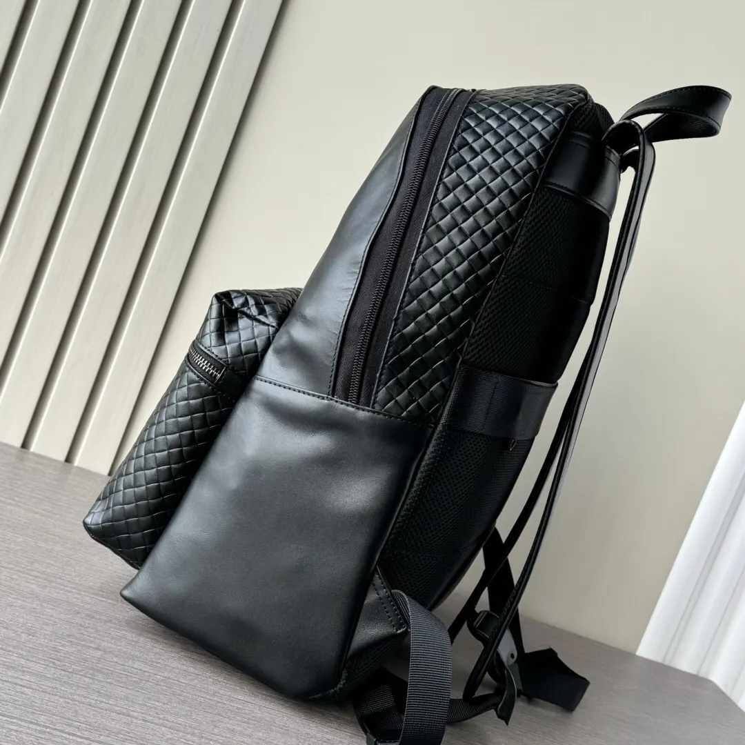 Prada 黑色 小牛皮 行李箱 旅行拉杆款 輕便出行款