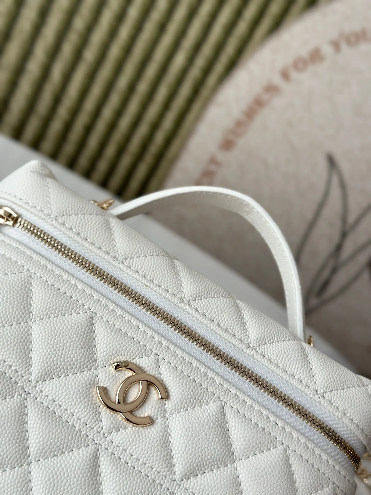 White Gold Chain Bag Leather