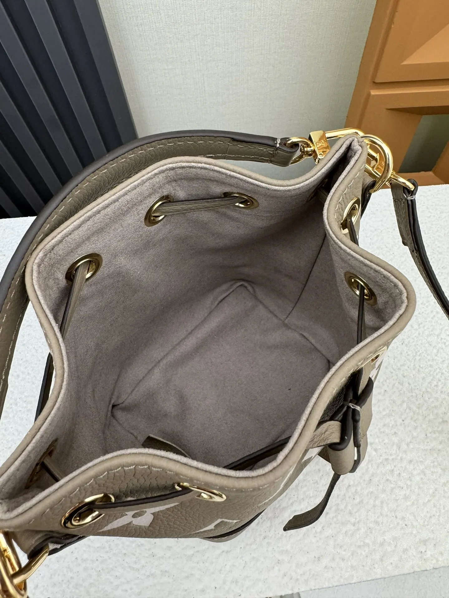 Louis Vuitton Bucket Bag Casual