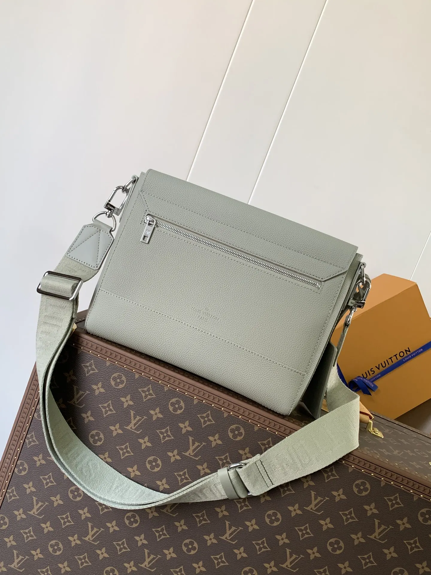 LV 黑色 蓝色 牛皮 收纳包 旅行收纳款