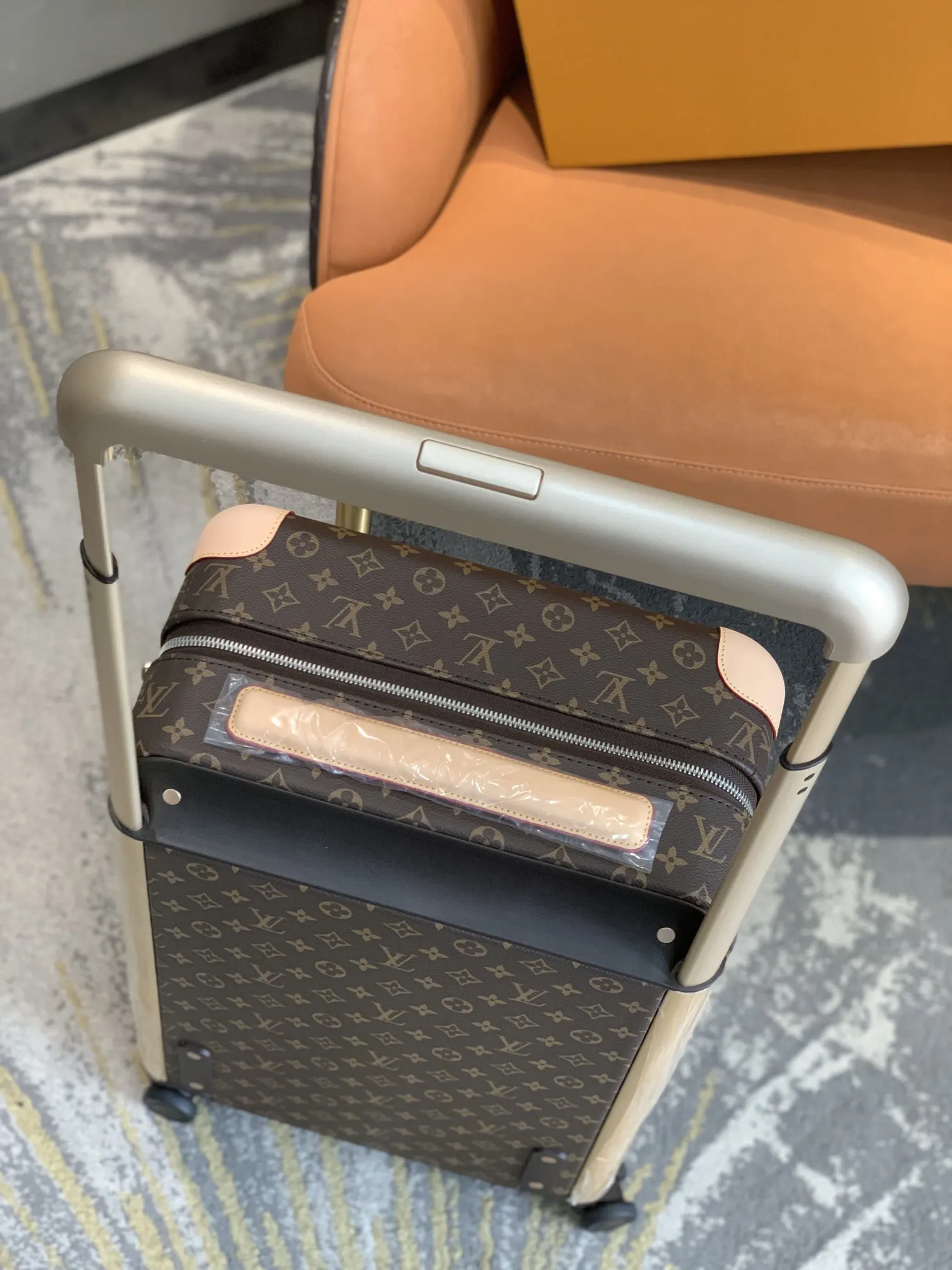 Gray Silver Suitcase Travel Lightweight Four-Wheel
