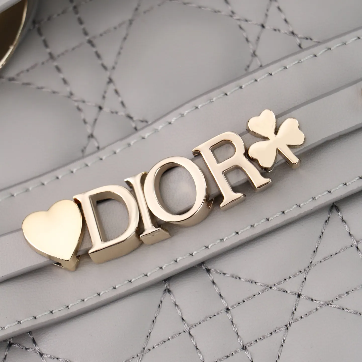 Dior Lady Dior 银灰色藤格纹手提斜挎包 迷你款 经典款