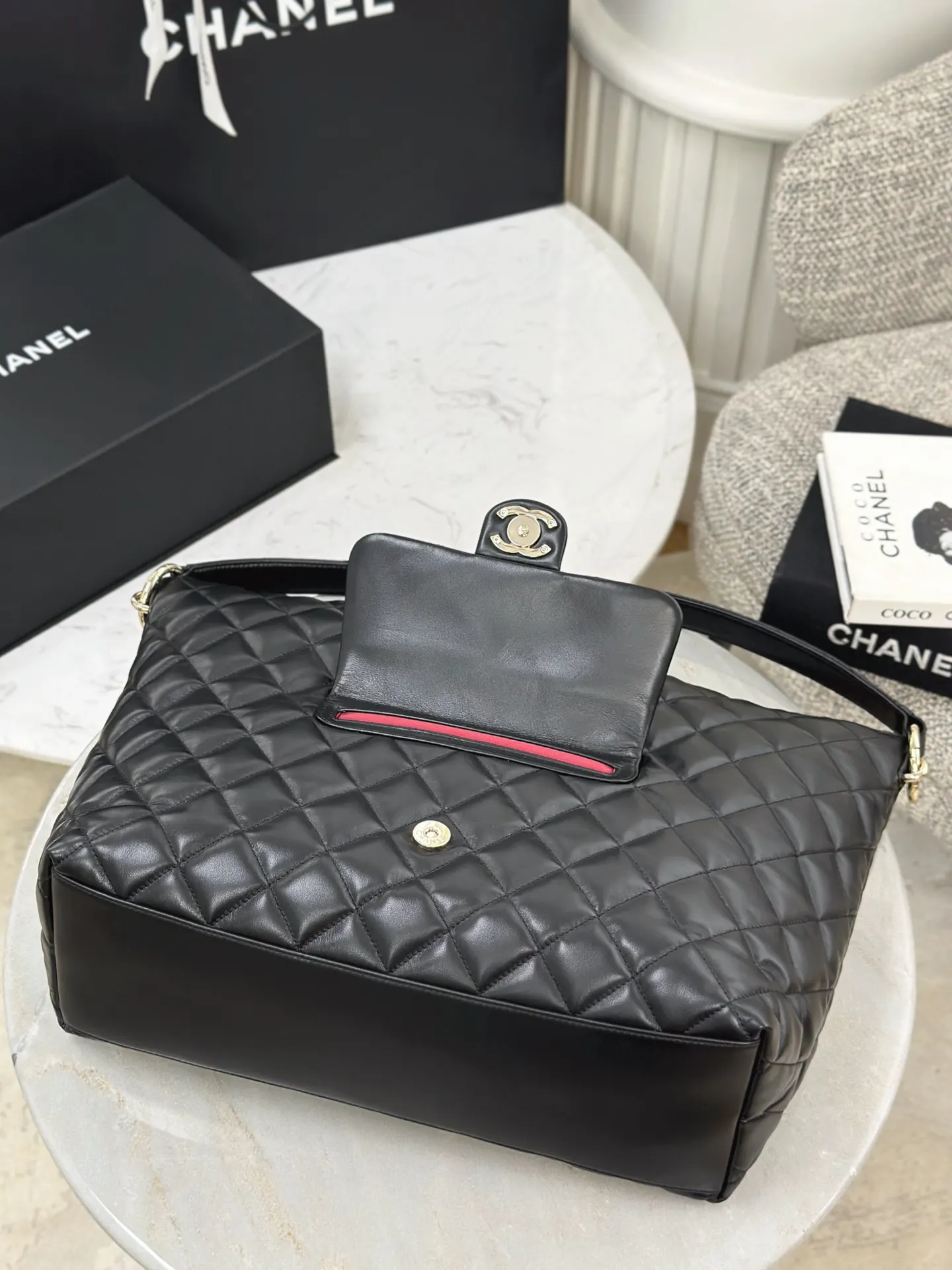 Chanel 黑灰拼色Hobo腋下包 简约单肩