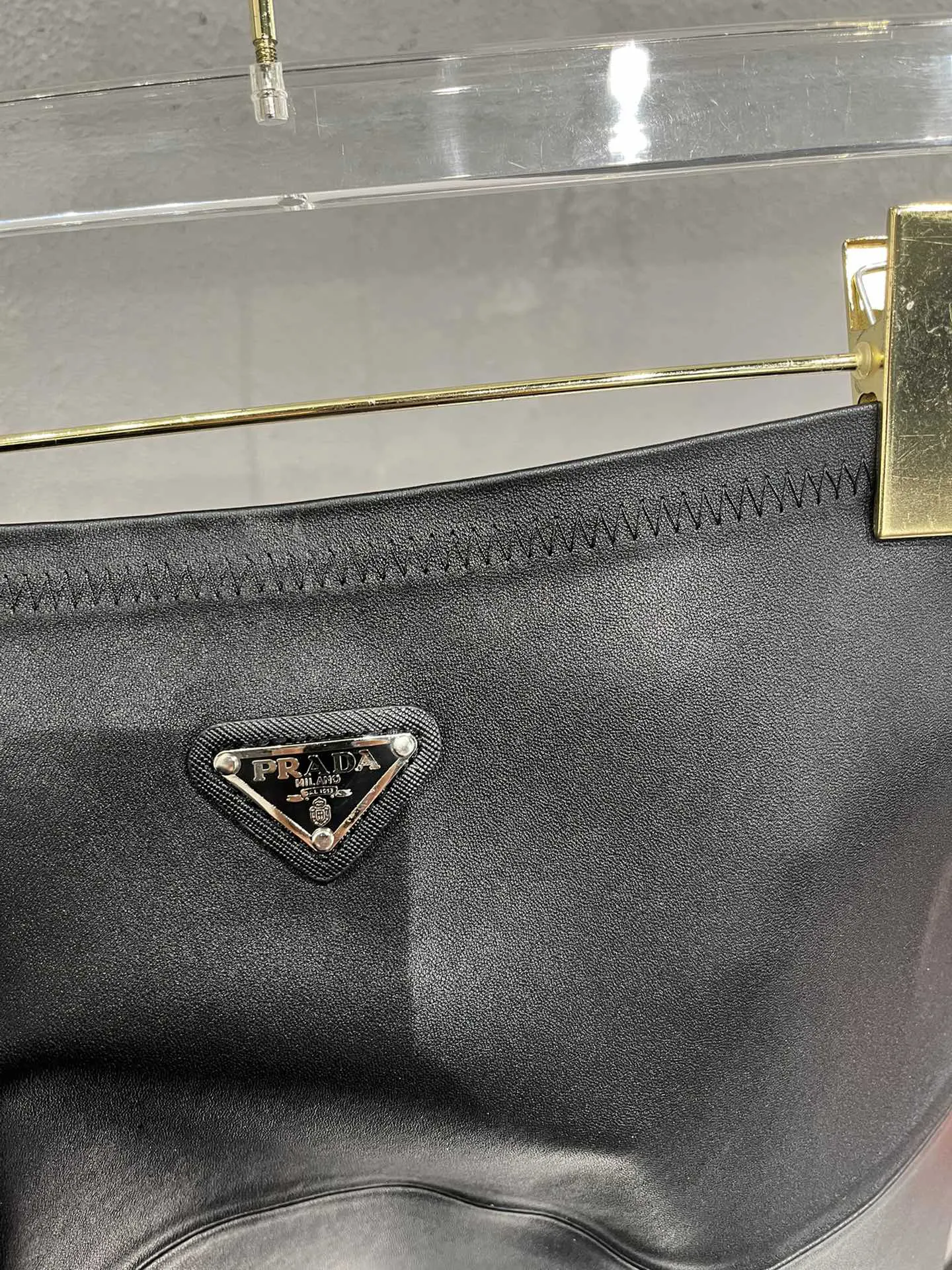 PRADA 羊皮 半身裙 包臀修身款