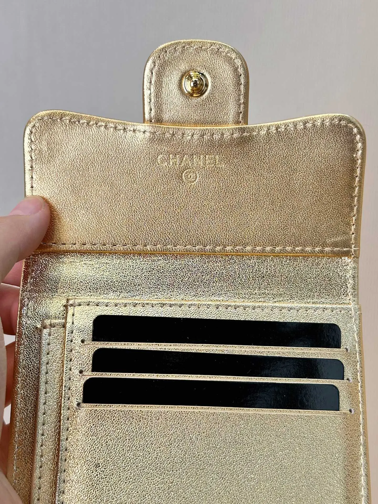 Chanel 金色菱格链条包 手拿装饰