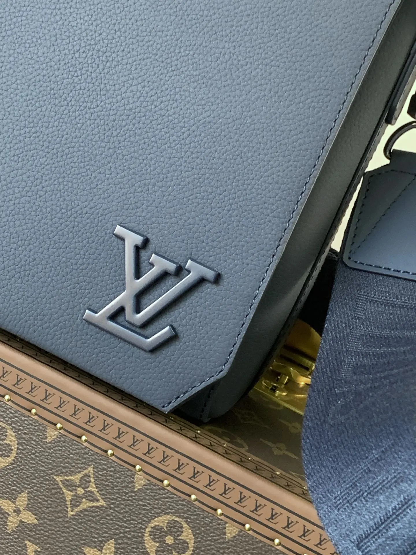 LV 黑色 藍色 牛皮 收納包 旅行收納款