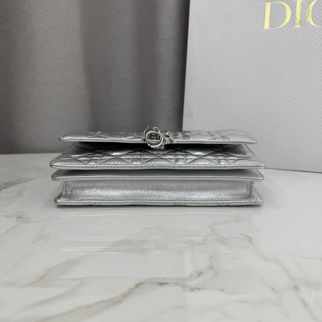 Dior Lady 銀色 羊皮 鏈條包 精致鏈條款