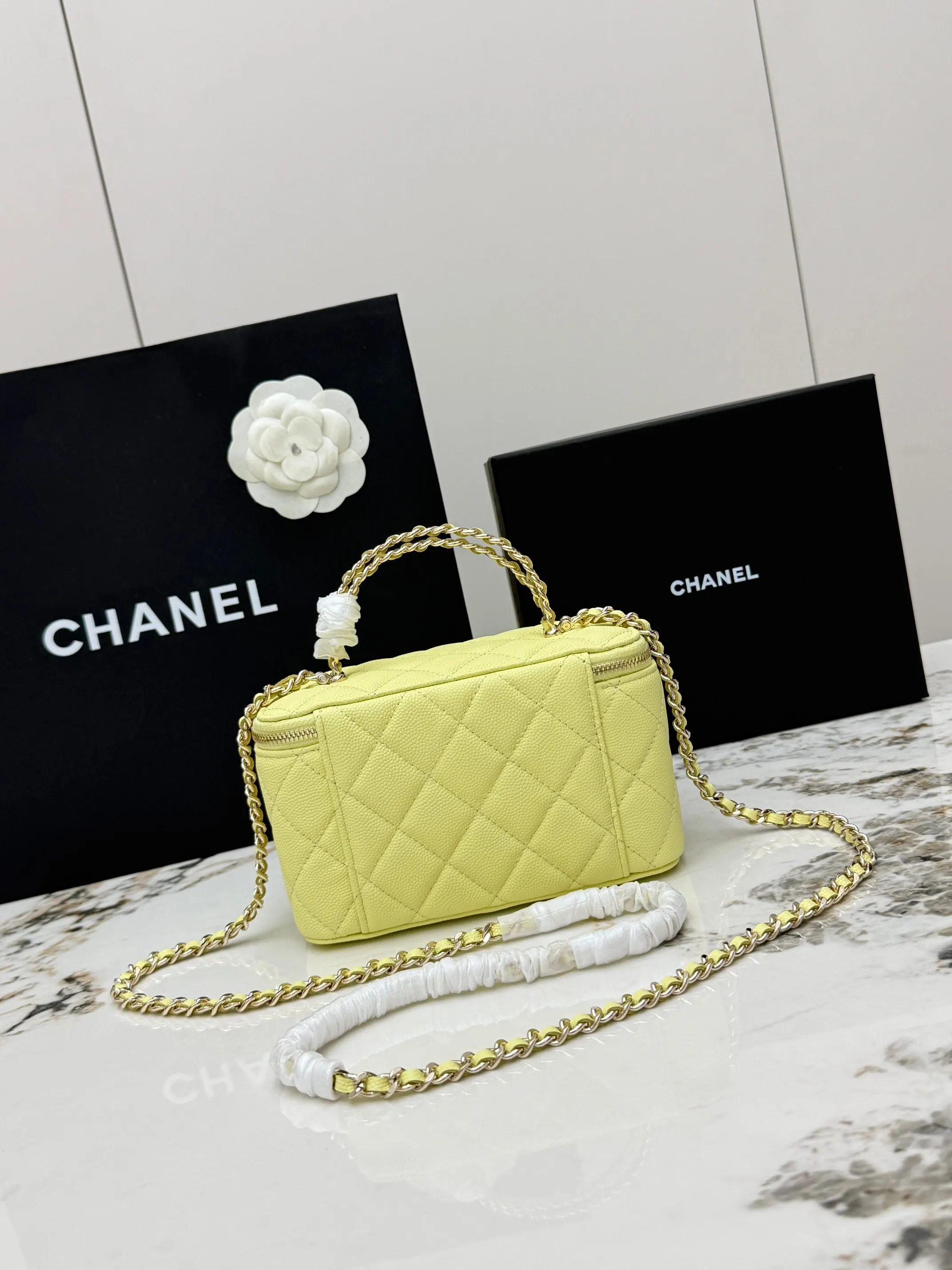 Chain Bag Leather