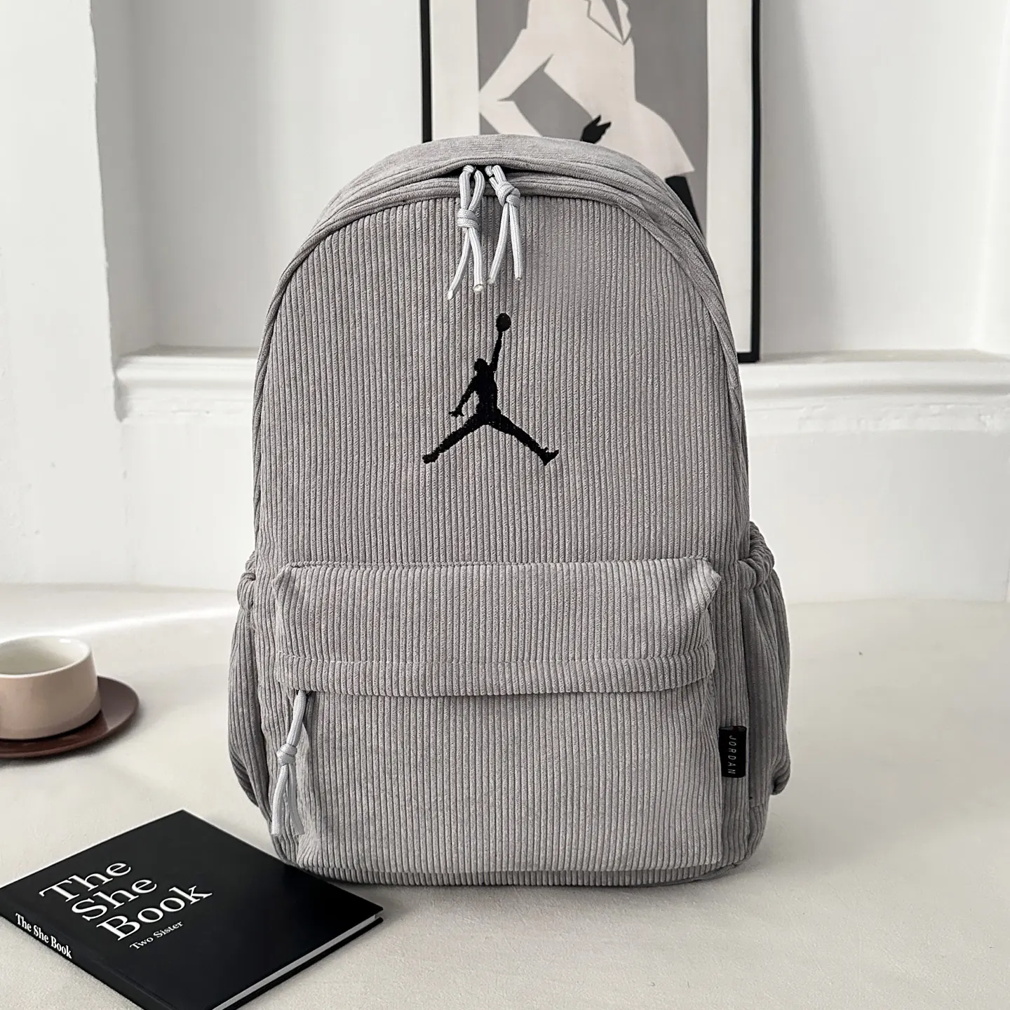 AIR JORDAN乔丹飞人 男女同款灯芯绒休 雙肩包 实用雙肩款