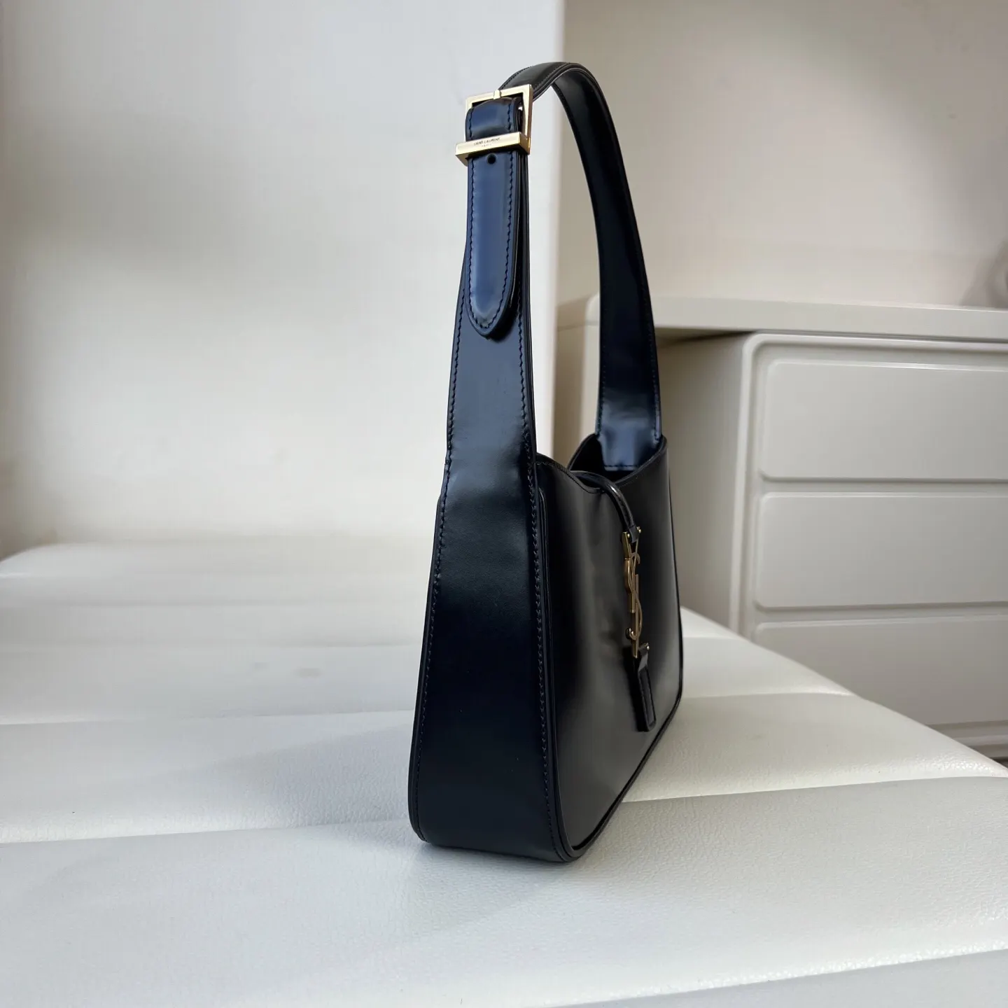 Hobo Shoulder Bag Vintage