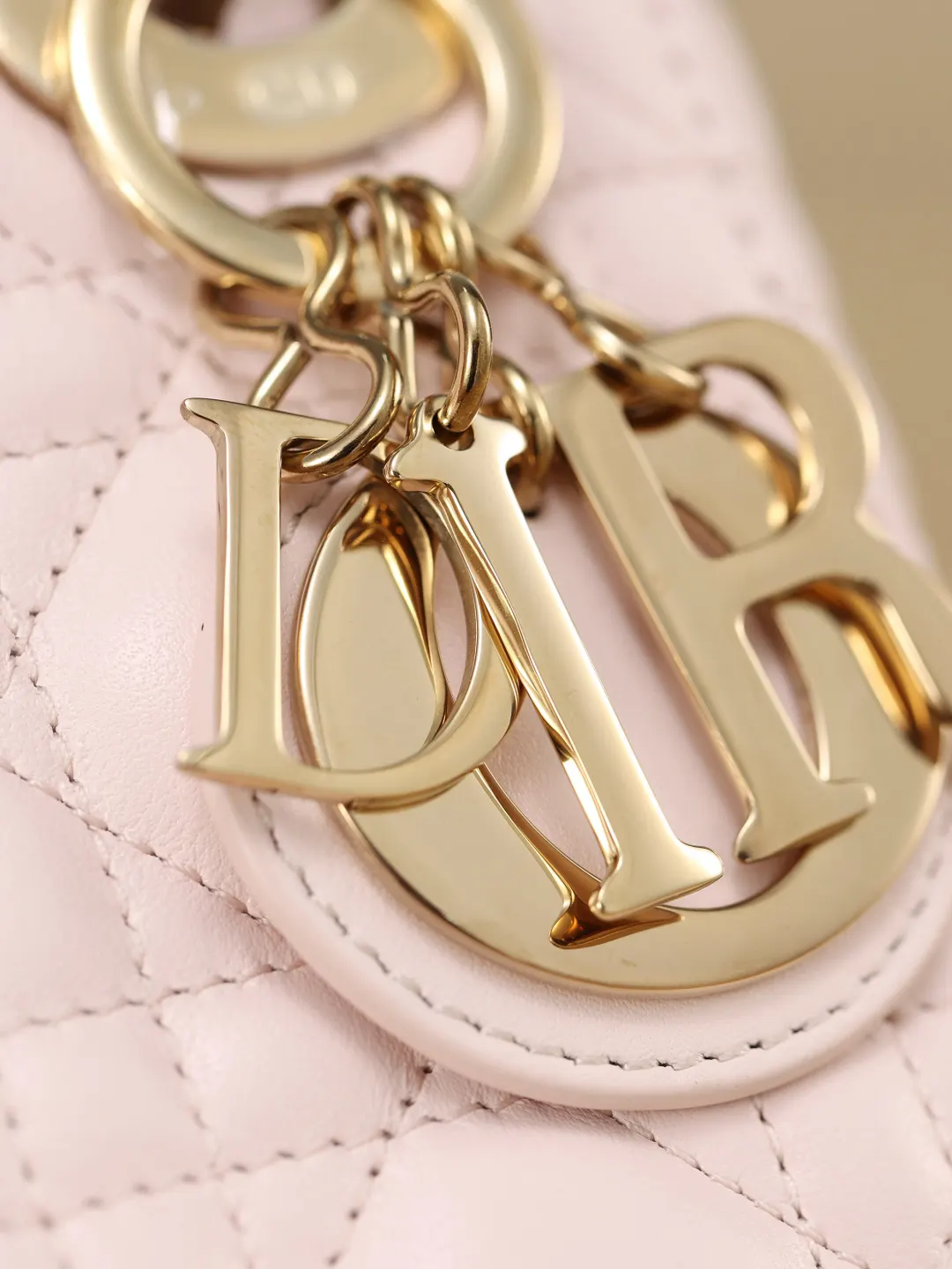 Dior Lady Dior 小号 皮革 手提包