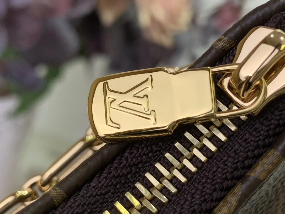 Chain Bag Leather