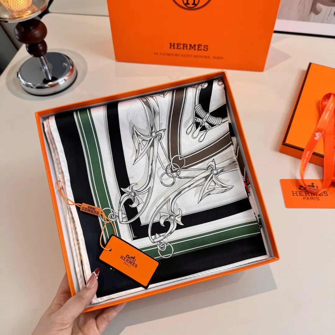 Hermès 丝巾 精致配饰