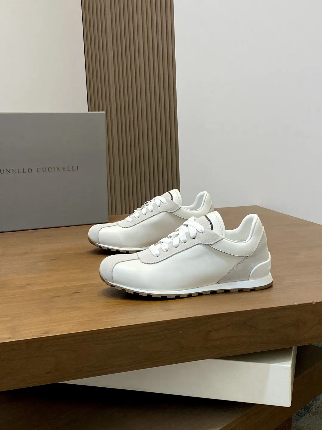 Brunello Cucinelli SS White Sneakers Casual Versatile Image 3 Brunello Cucinelli SS White Sneakers Casual Versatile Image 3