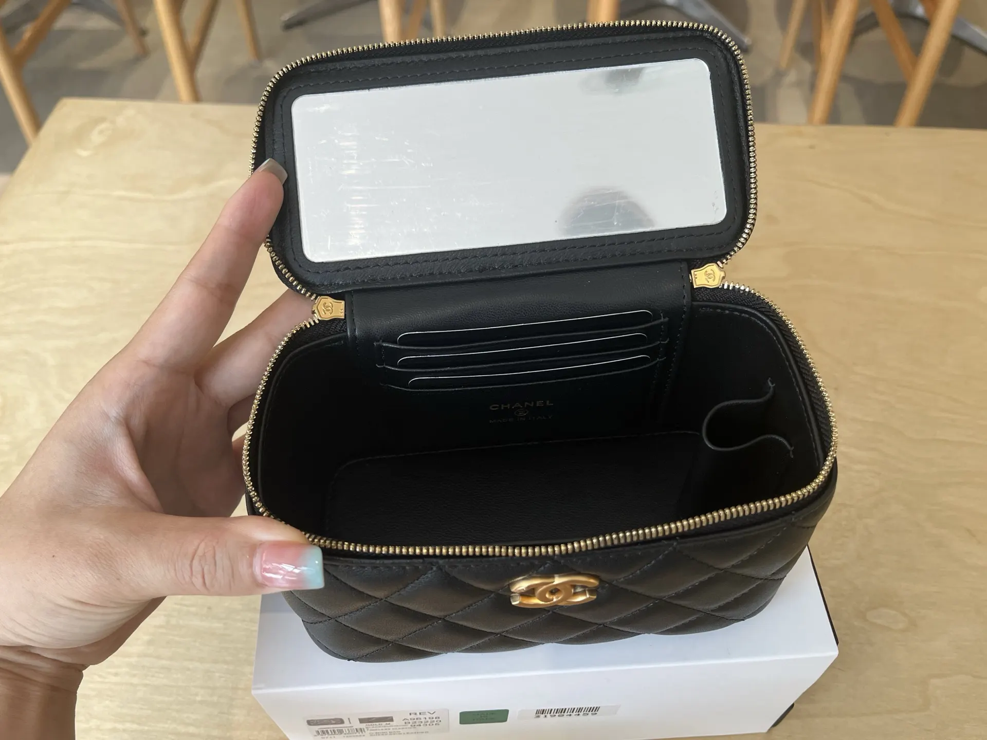 CHANEL 羊皮 鏈條包 精致鏈條款(數字9) CHANEL 羊皮 鏈條包 精致鏈條款(數字9)