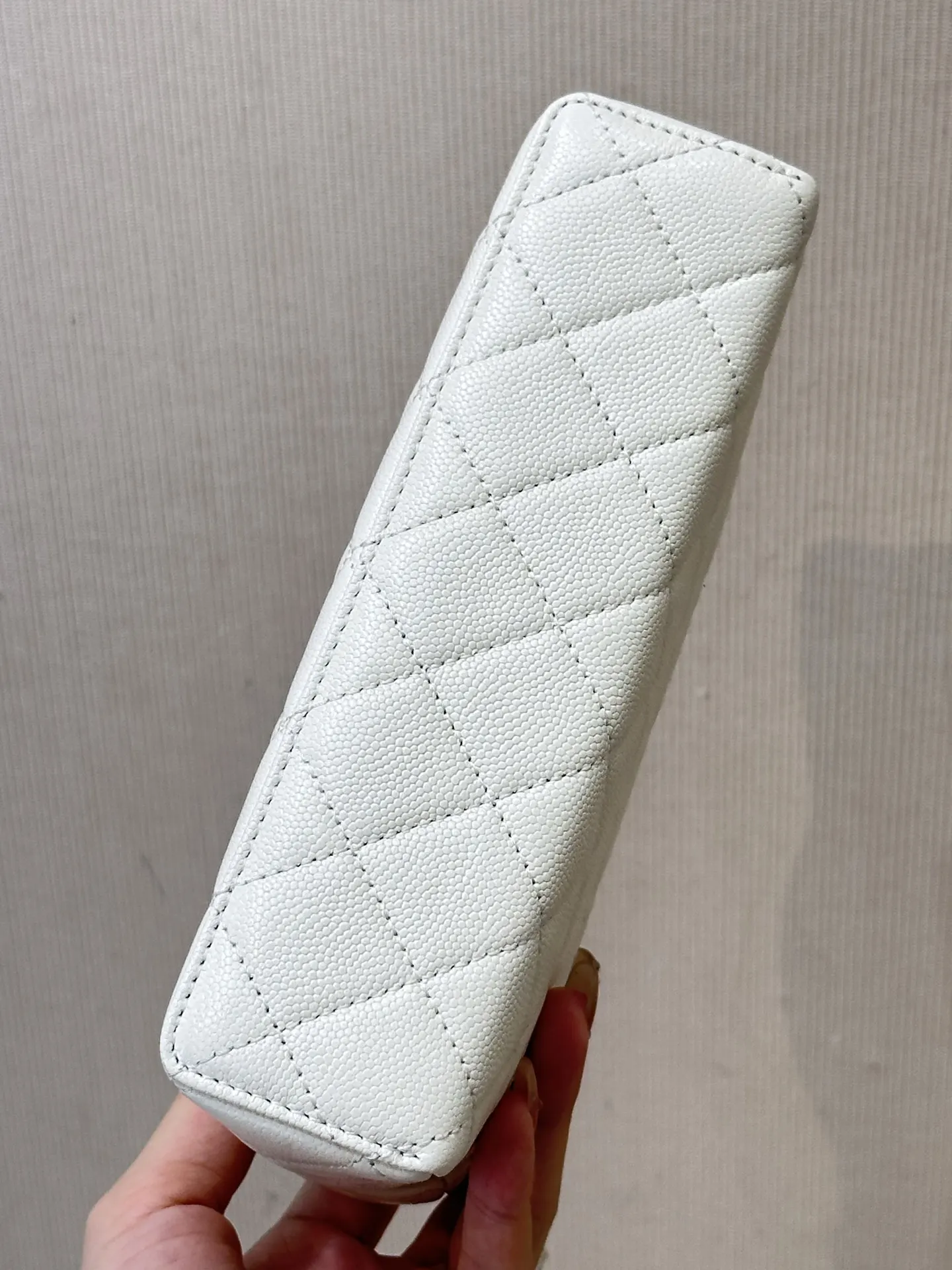 Chanel Cowhide Chain Bag Shoulder and Crossbody Wear