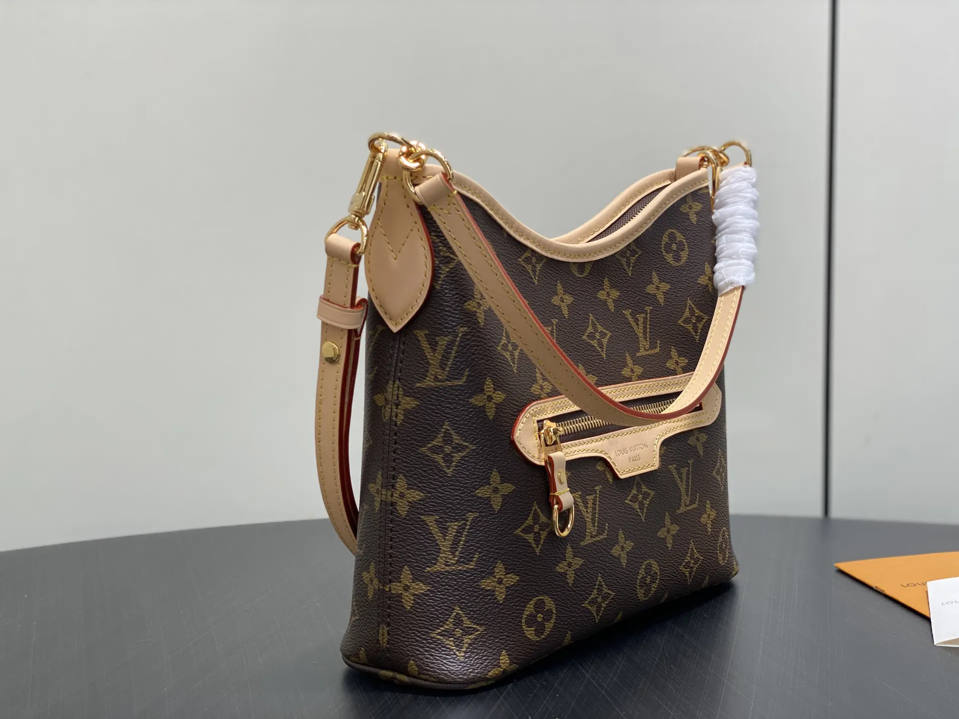 Monogram Hobo Shoulder Bag Vintage Leather