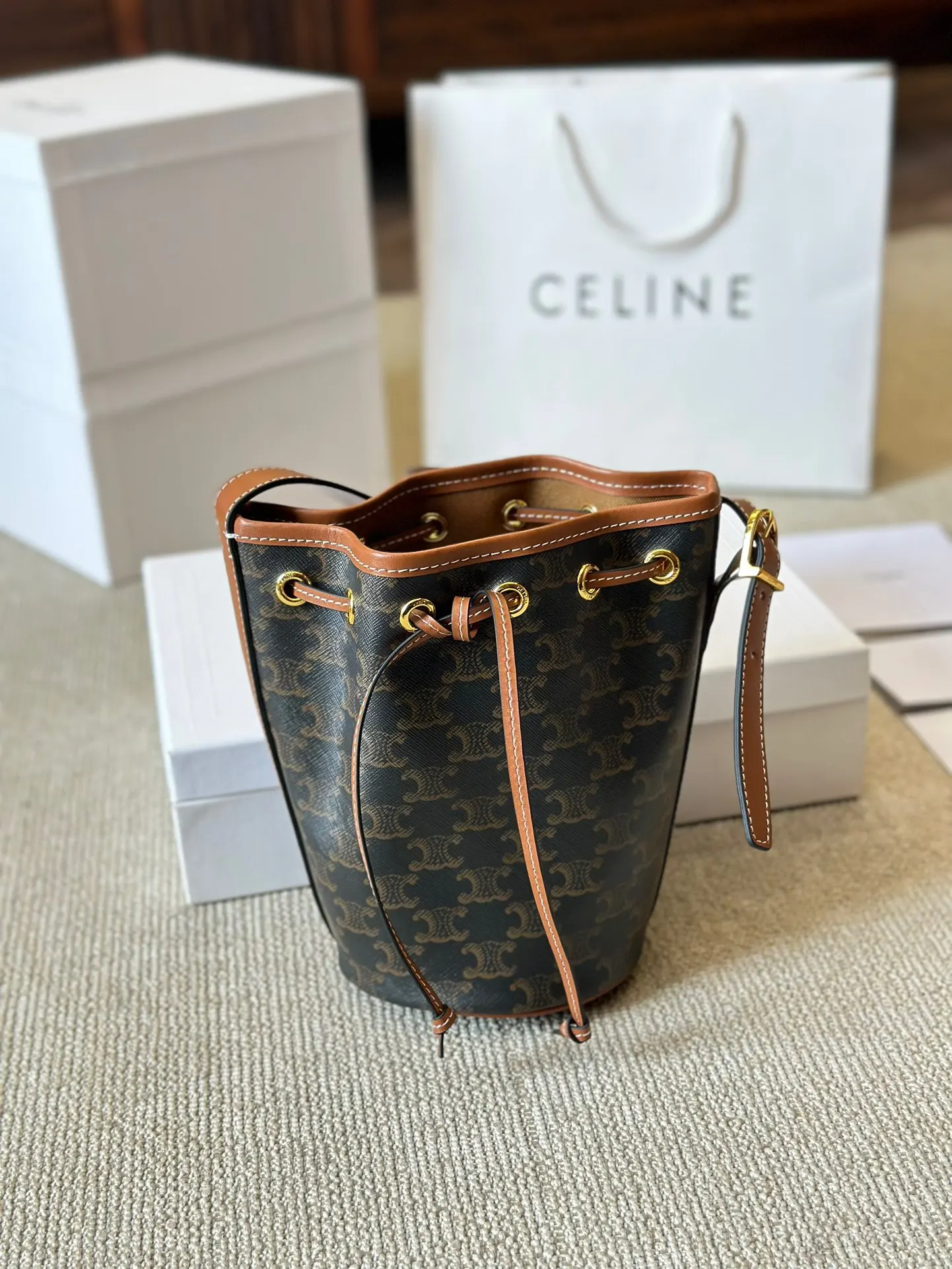 Celine 老花 牛皮 水桶包 休闲水桶款