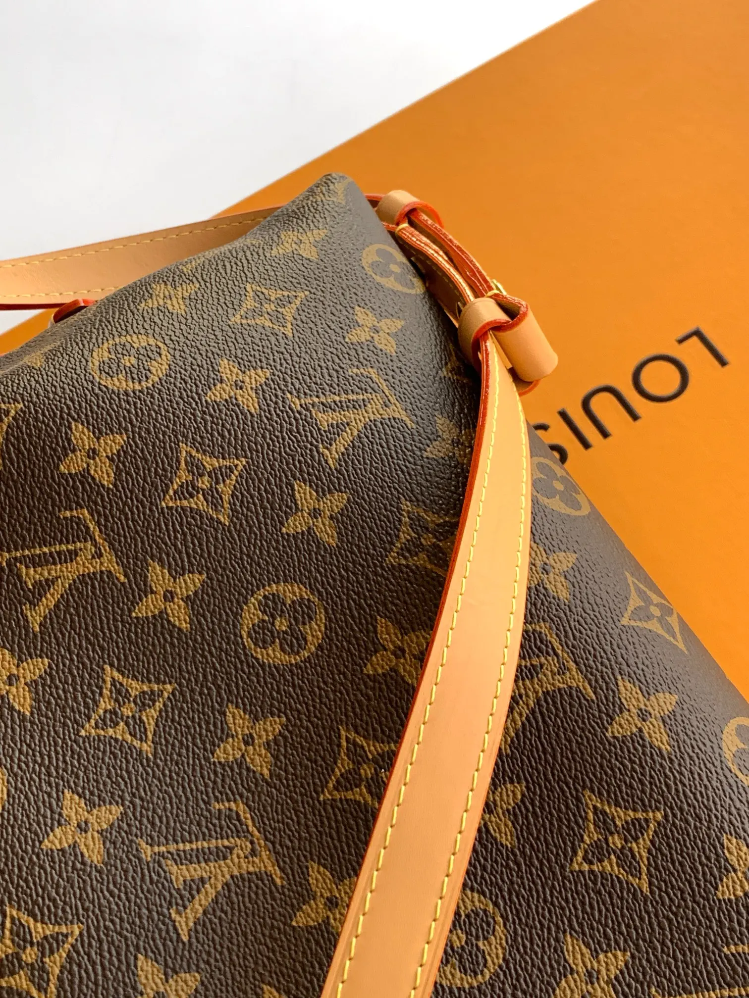 CarryAll 老花 金色 牛皮 手拿包 精致手拿款