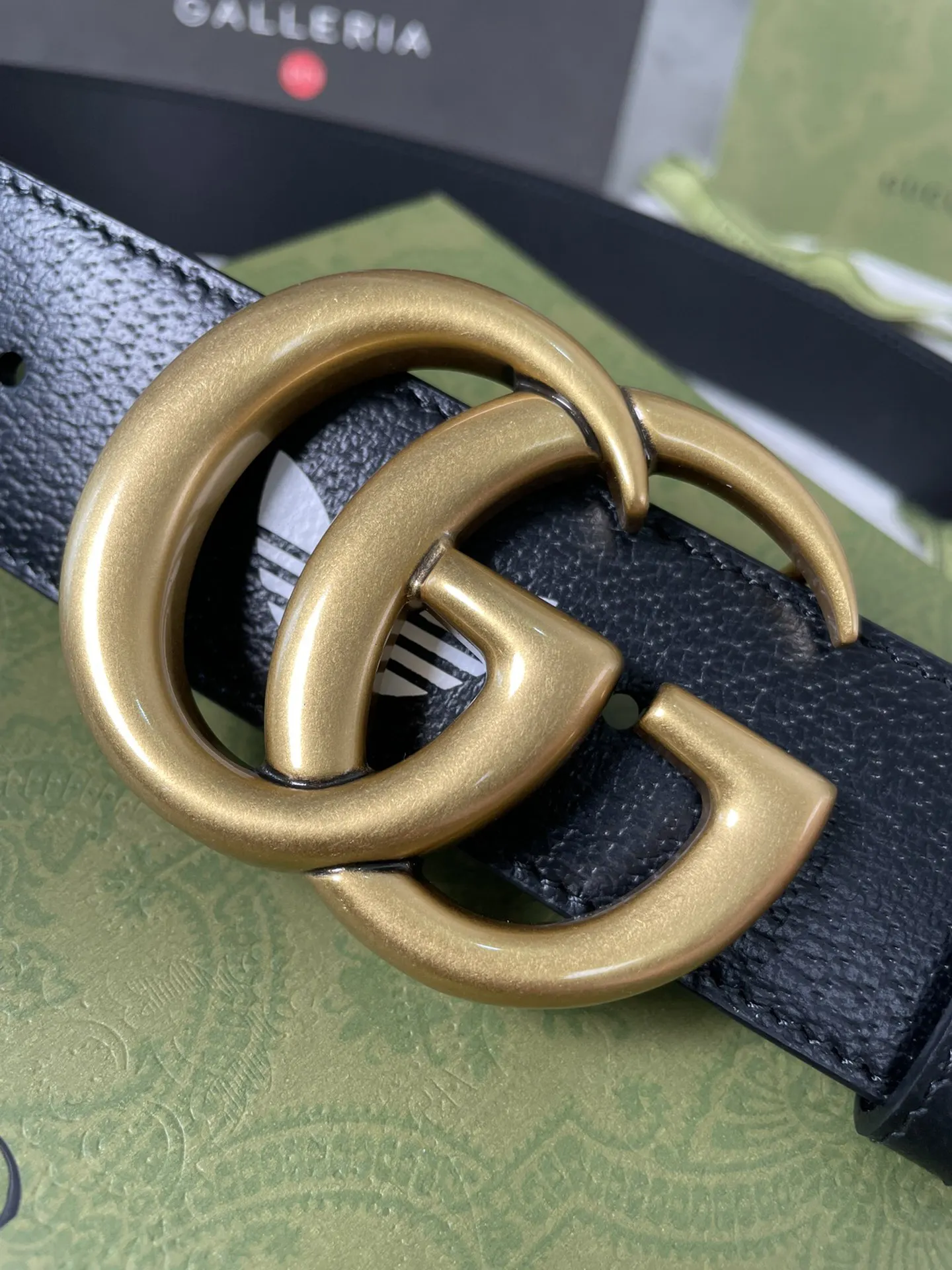 Gucci 双G扣牛皮腰带