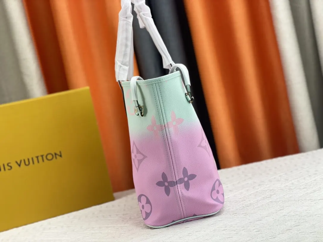Neverfull 帆布 手拿包 精致手拿款