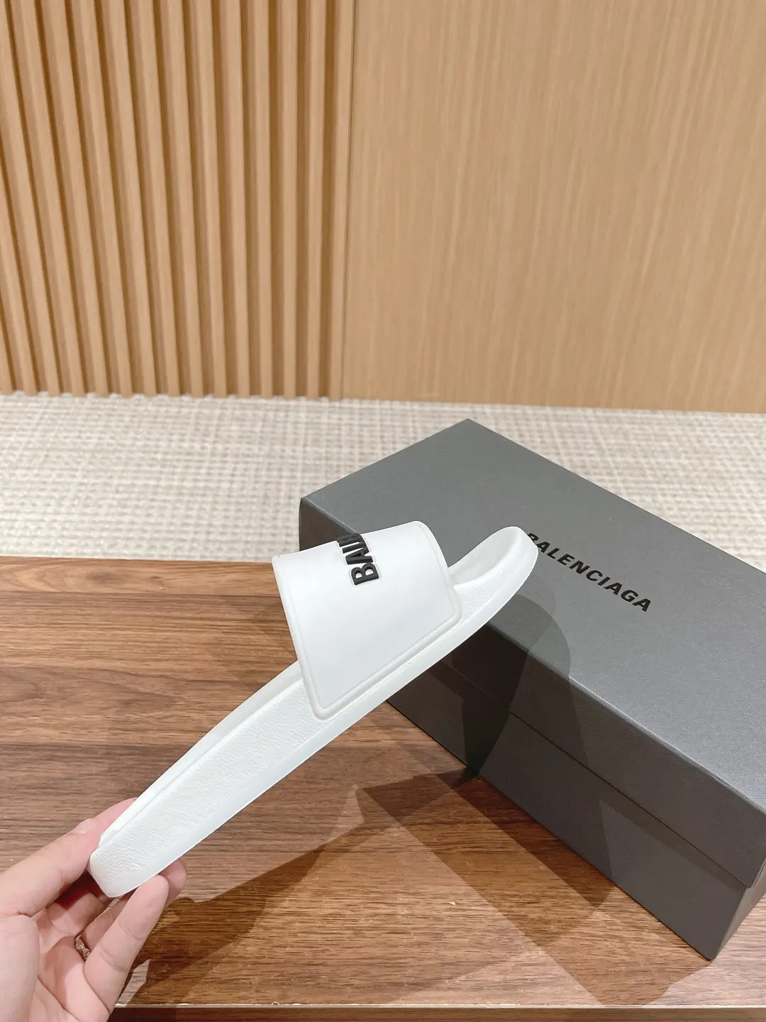 Balenciaga 牛皮 运动鞋 休闲运动