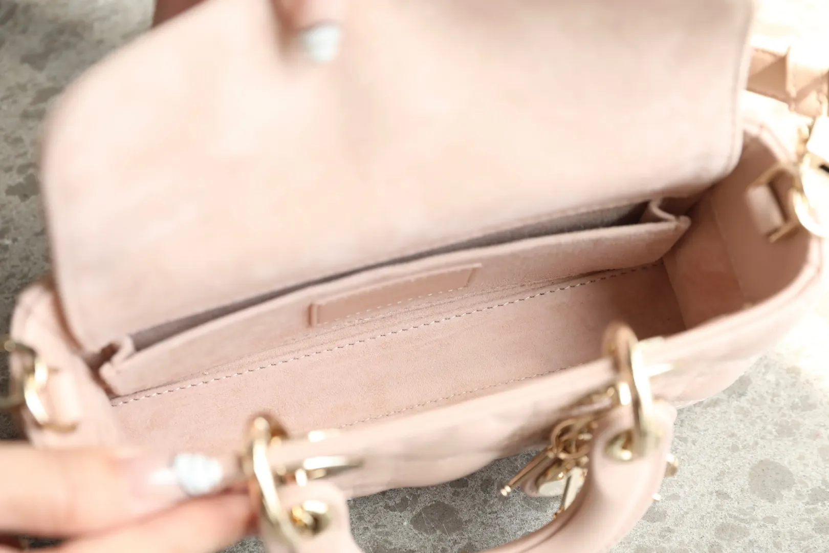 Dior Lady Dior 粉色羊皮手袋 禮盒展示款