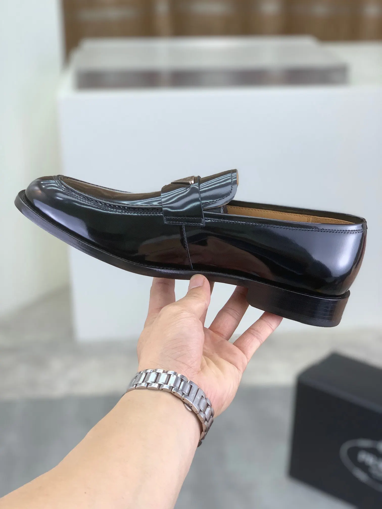 PRADA 牛皮 休闲鞋 舒适百搭款
