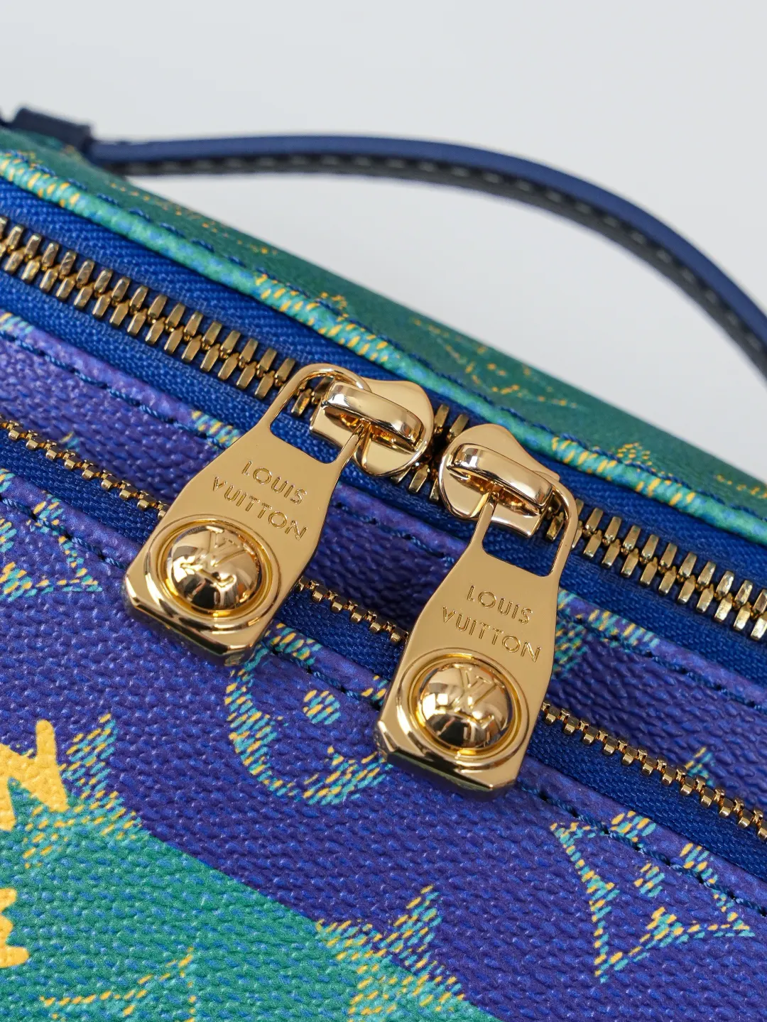 Louis Vuitton Belt Bag Casual Leather