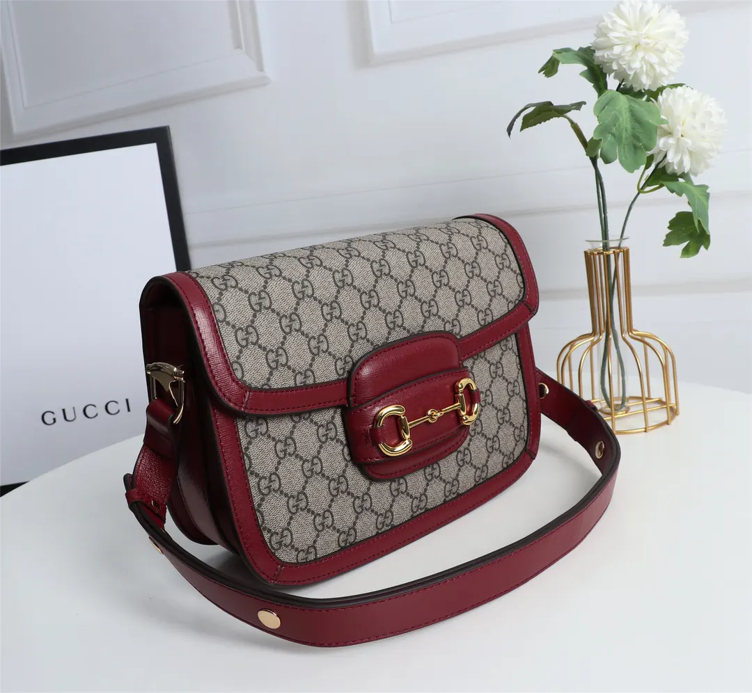 Gucci Horsebit 1955 棕色 Monogram 斜挎包